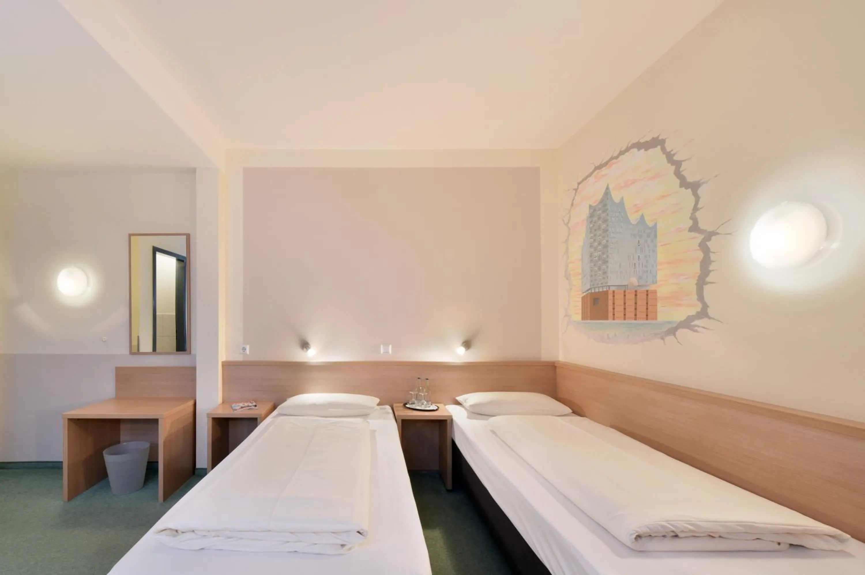 Photo of the whole room, Bed in meinHotel