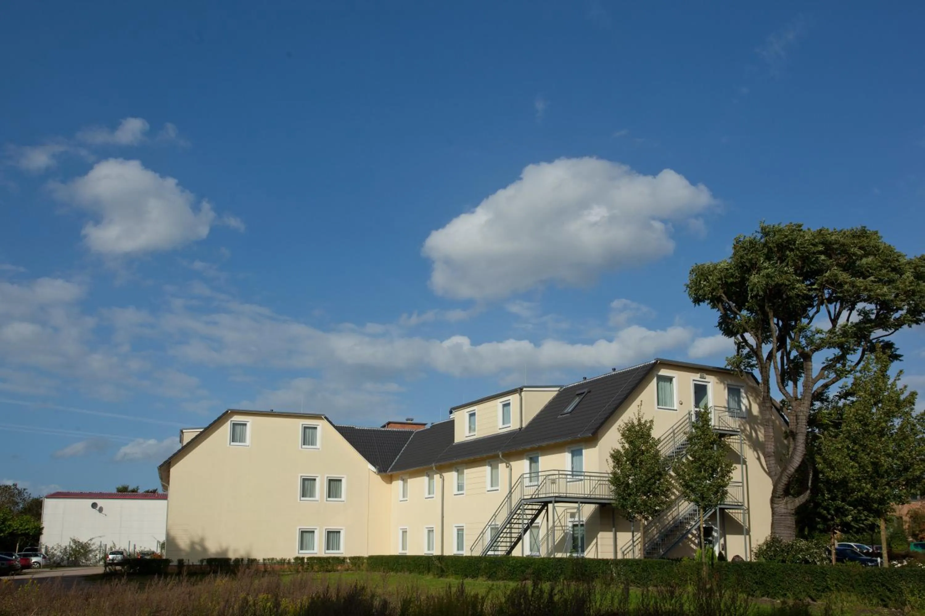 Property building in meinHotel