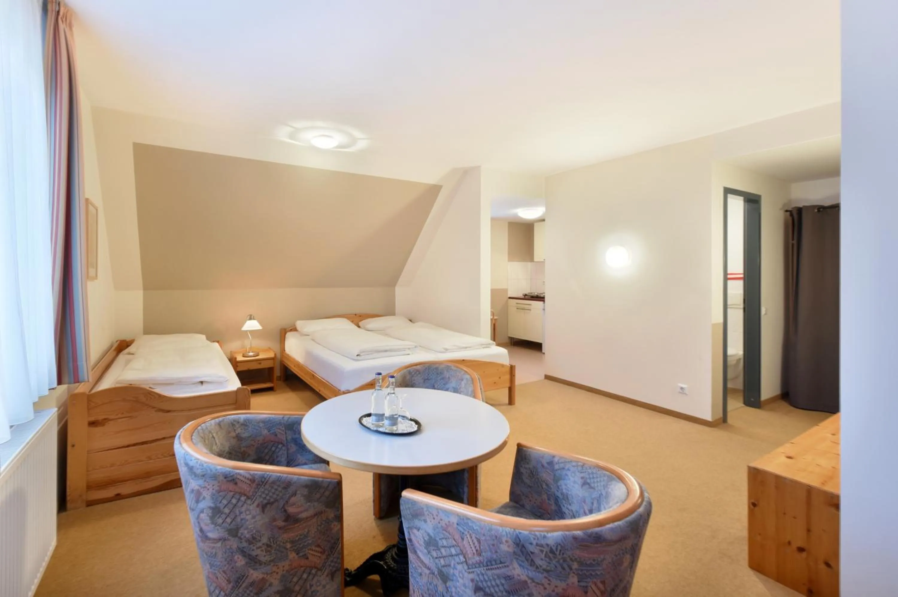 Photo of the whole room, Bed in meinHotel