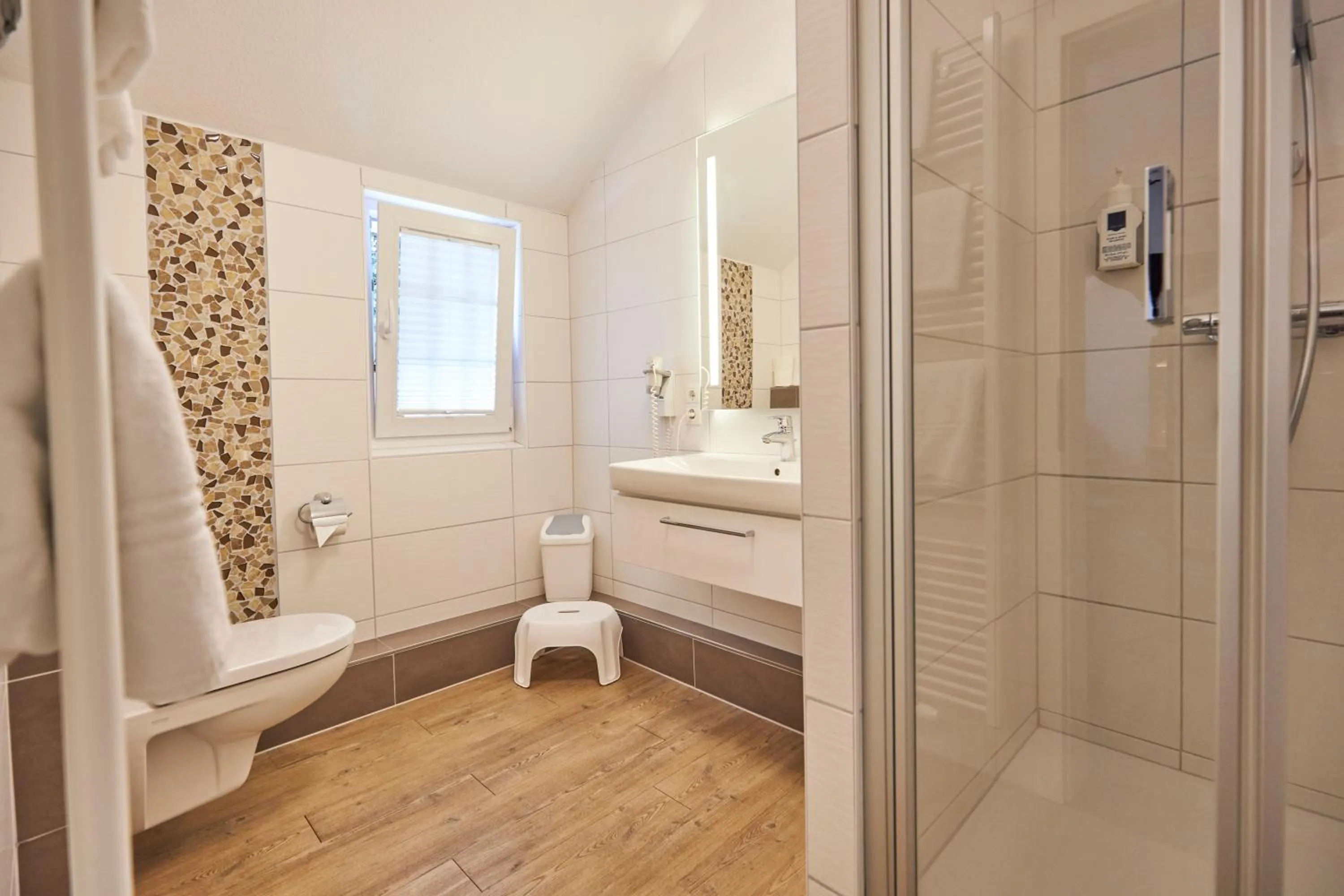 Bathroom in Flairhotel Hubertus