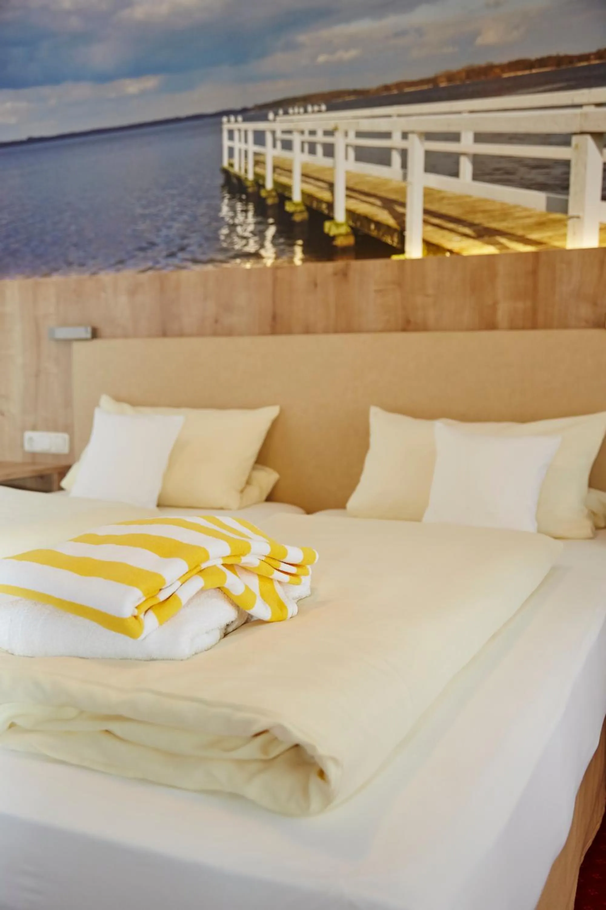 Bed in Flairhotel Hubertus