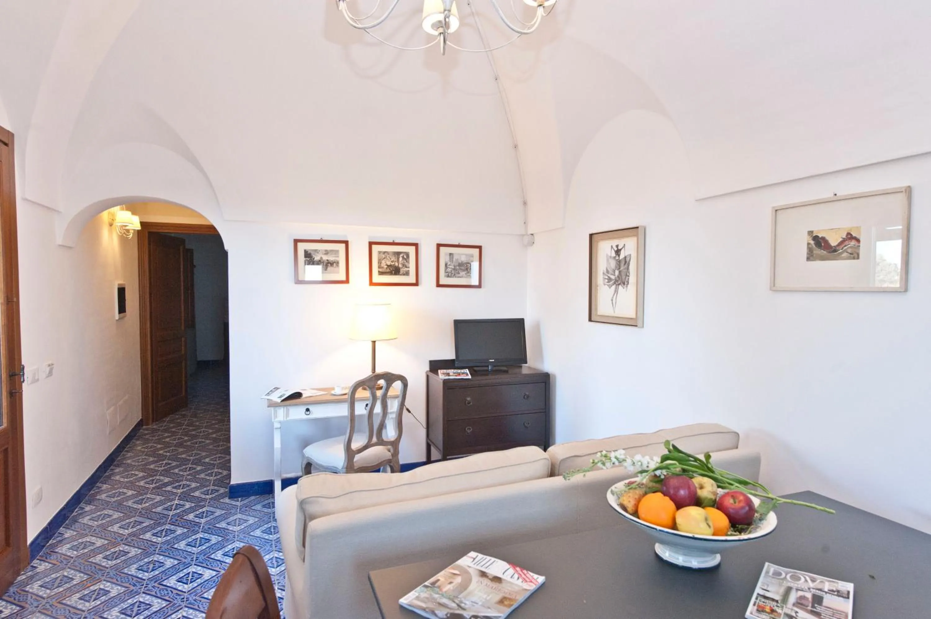 TV and multimedia in Resort Acropoli