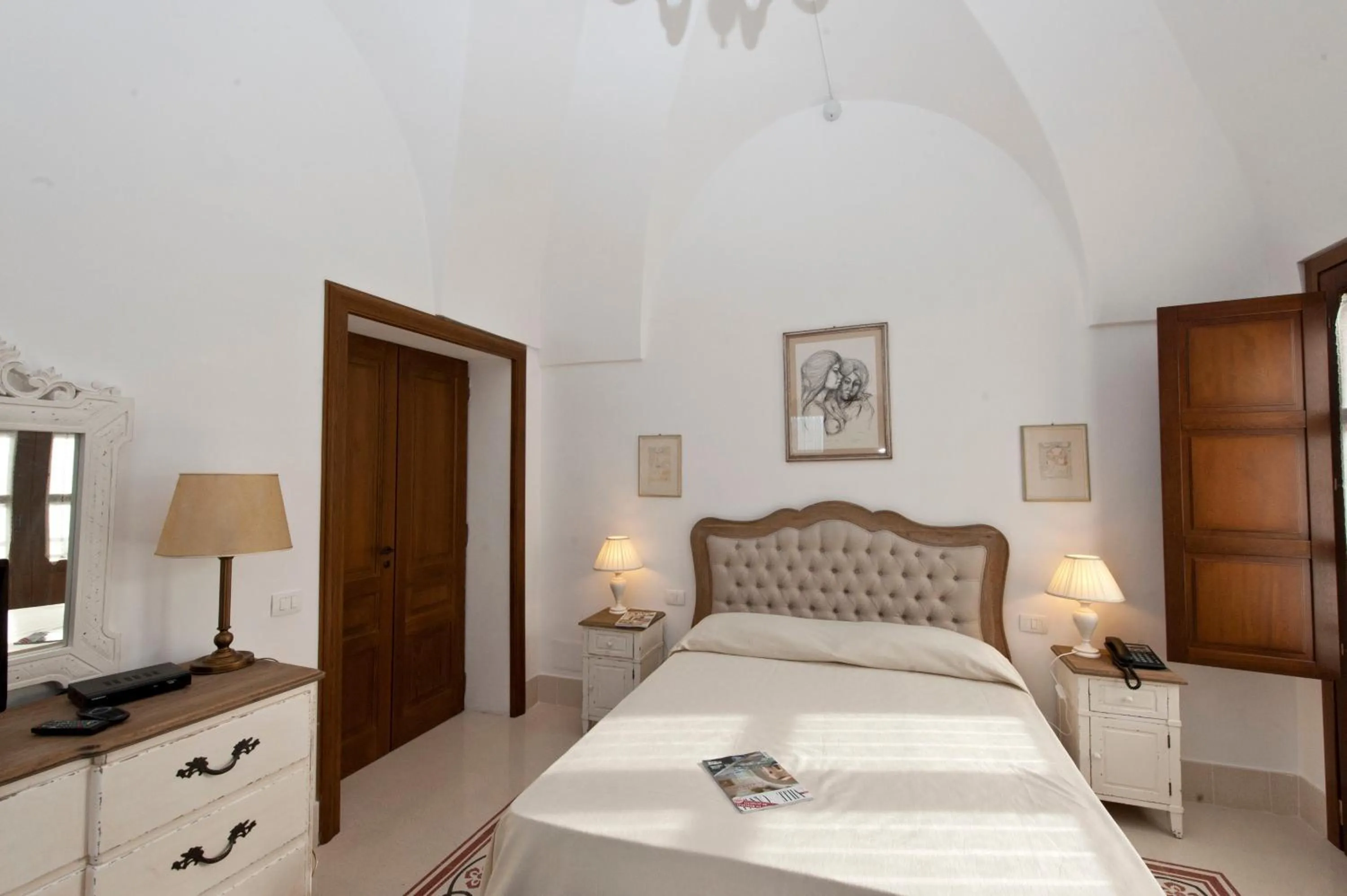 Bed in Resort Acropoli