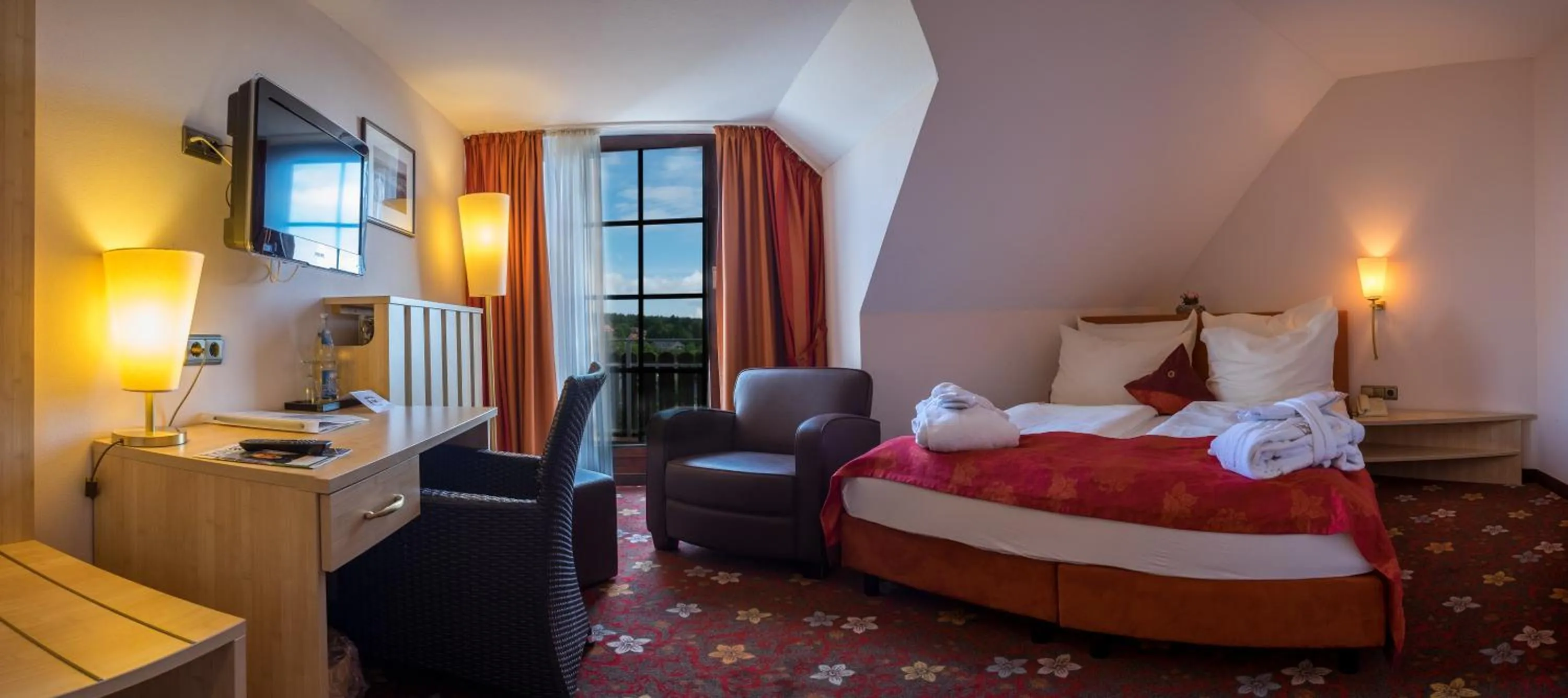 Photo of the whole room, Bed in Walpurgishof