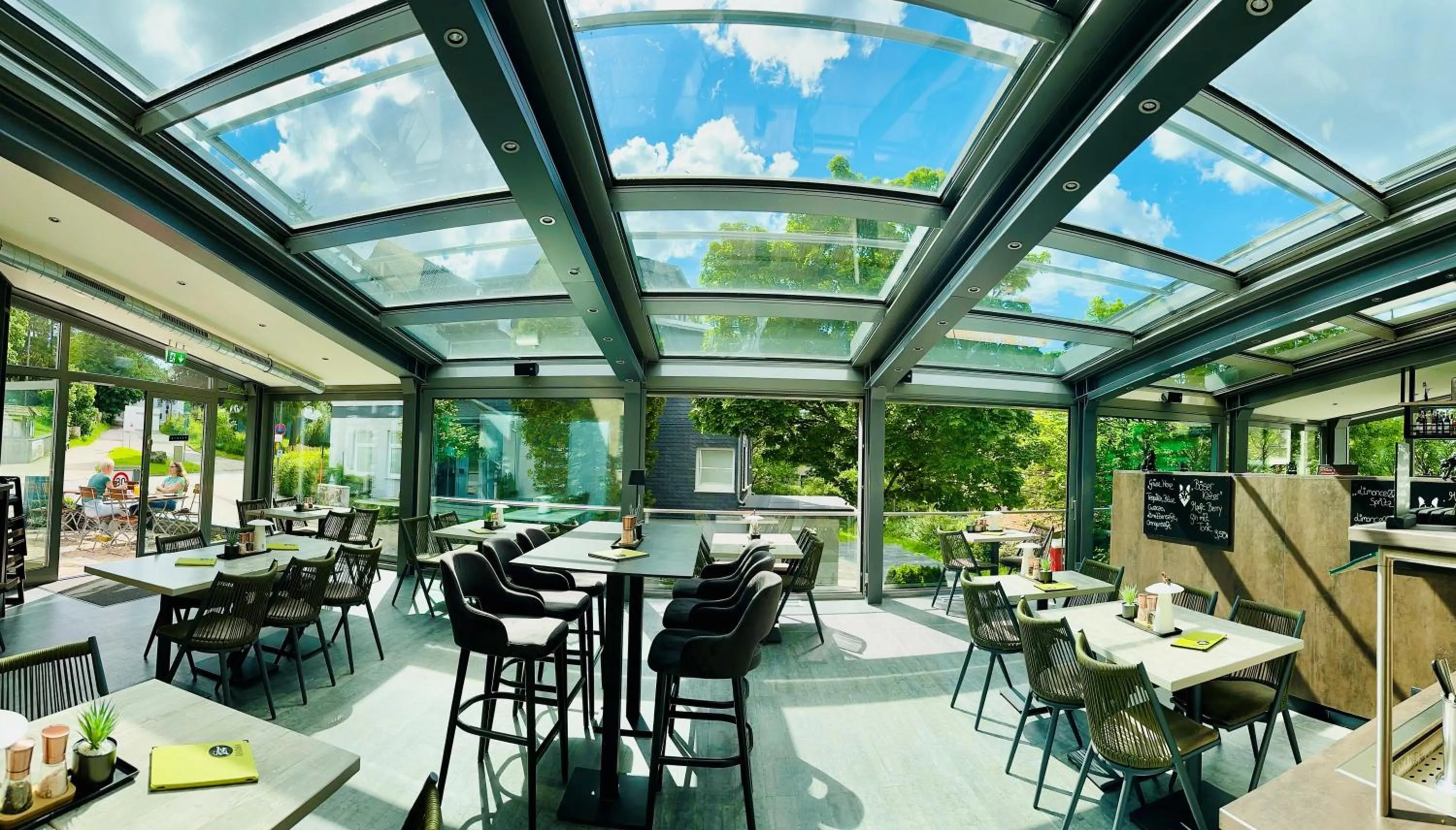 Restaurant/places to eat in Walpurgishof