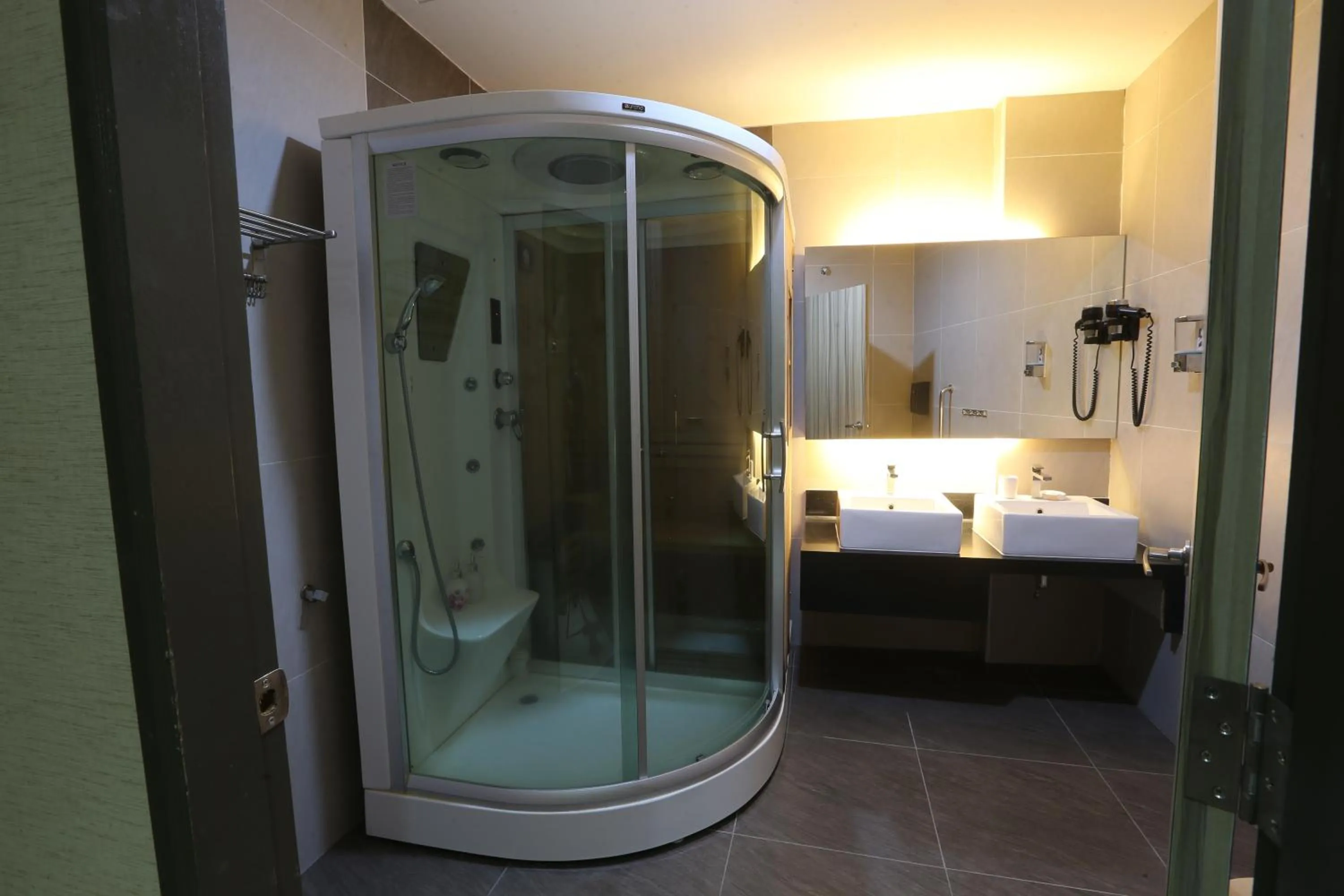 Bed in Kota Heritage Hotel