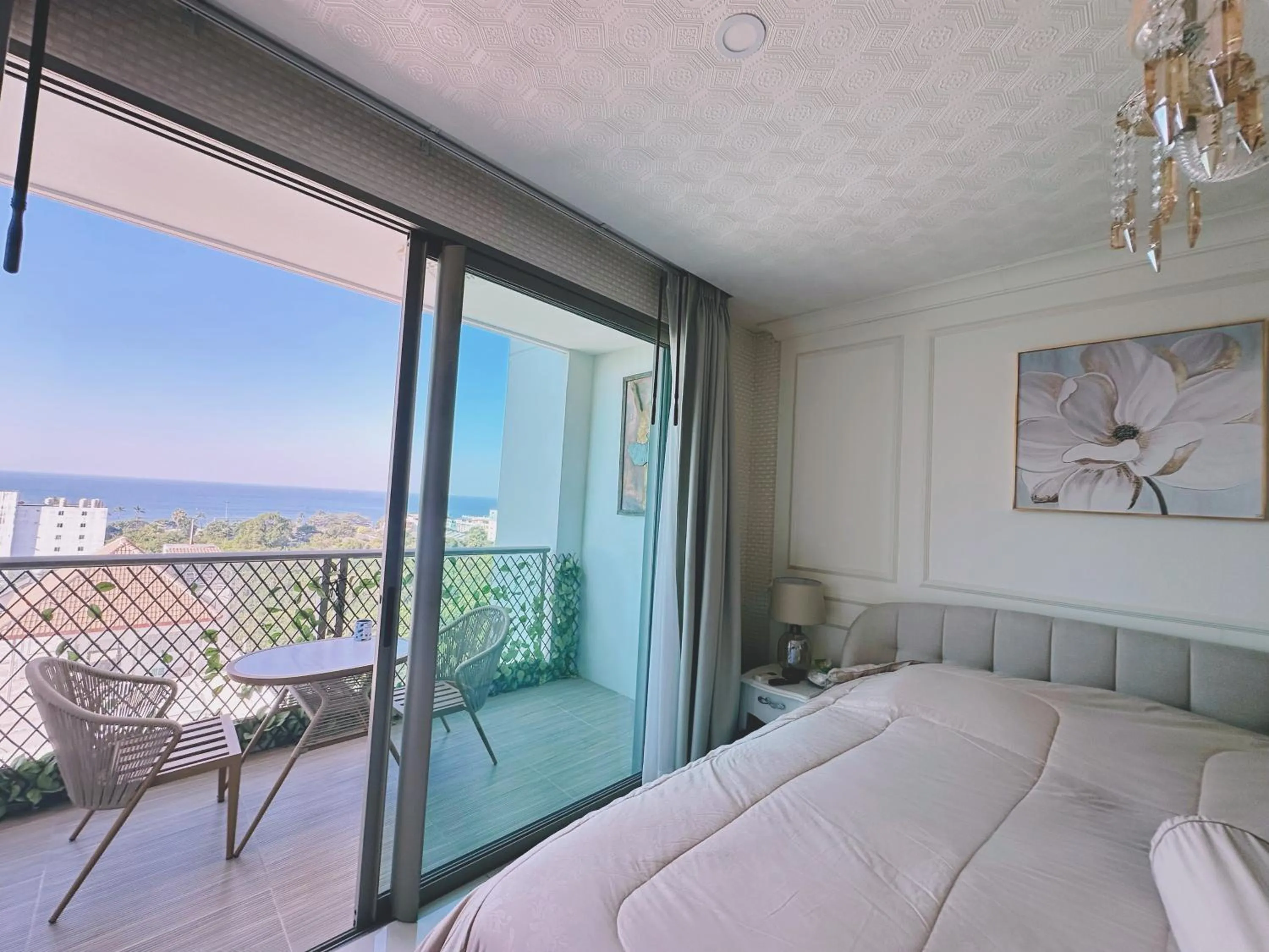 Bed in Riviera Jomtien by Daisy Pattaya