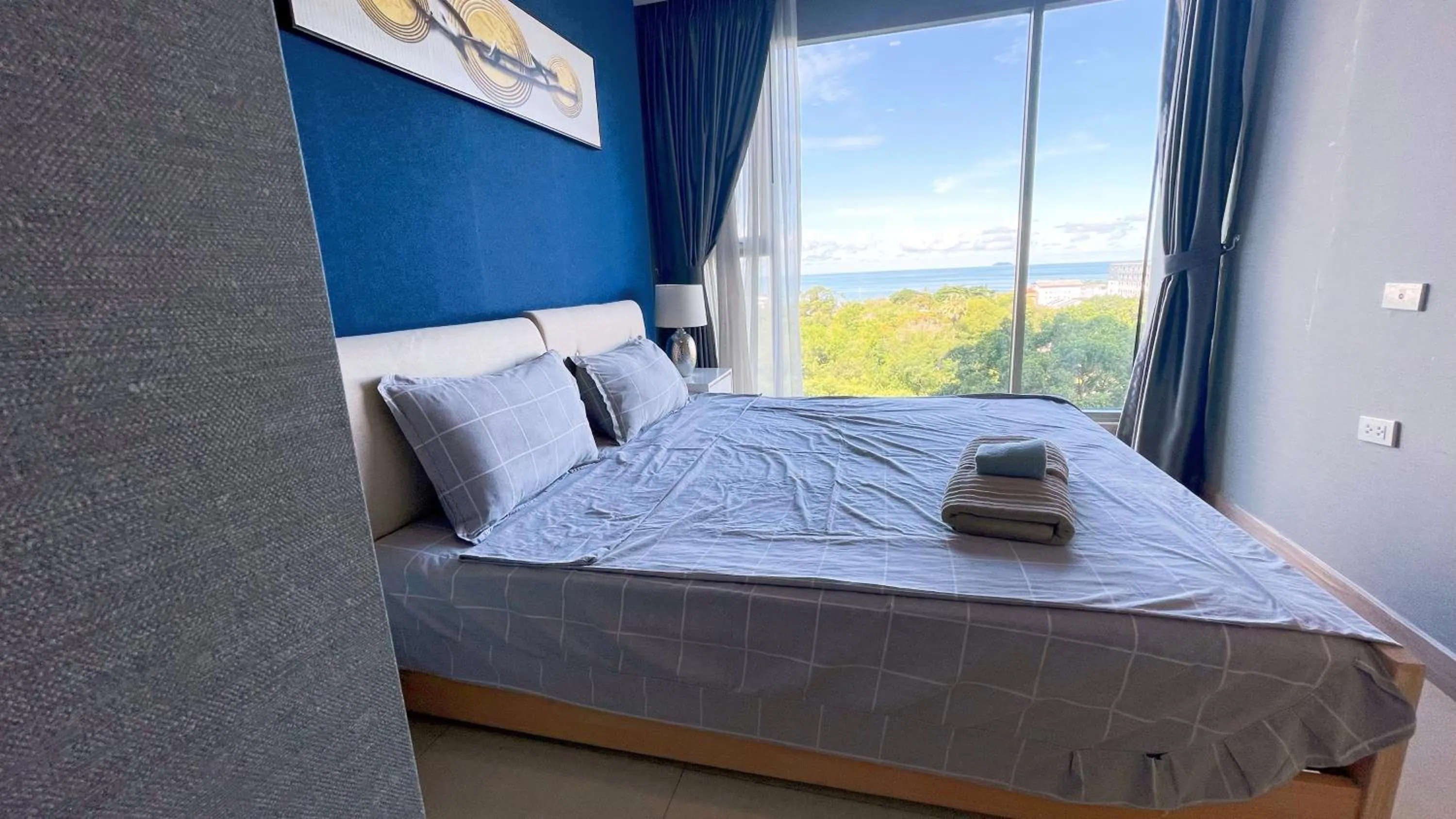 Bed in Riviera Jomtien by Daisy Pattaya