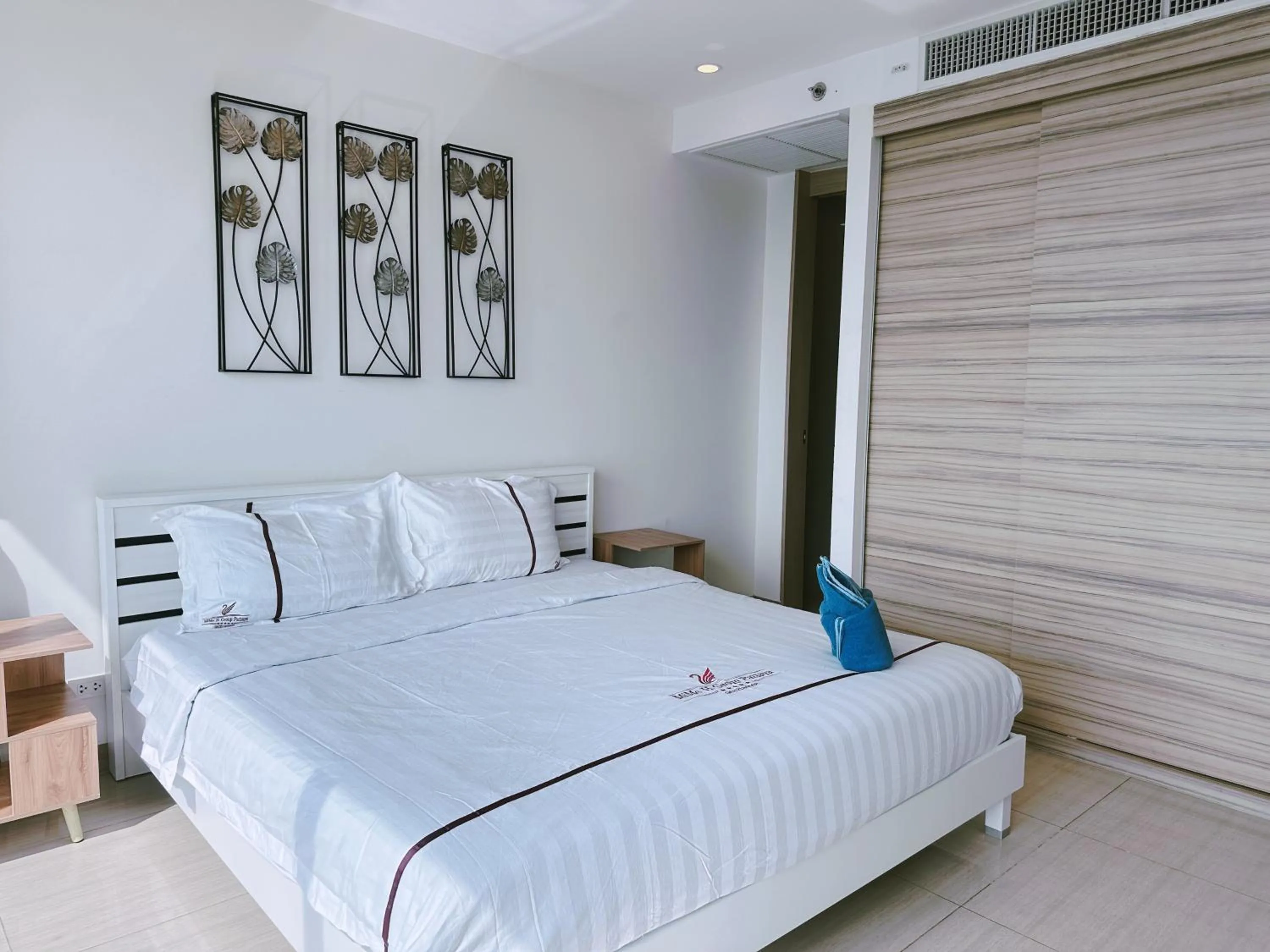 Bed in Riviera Jomtien by Daisy Pattaya