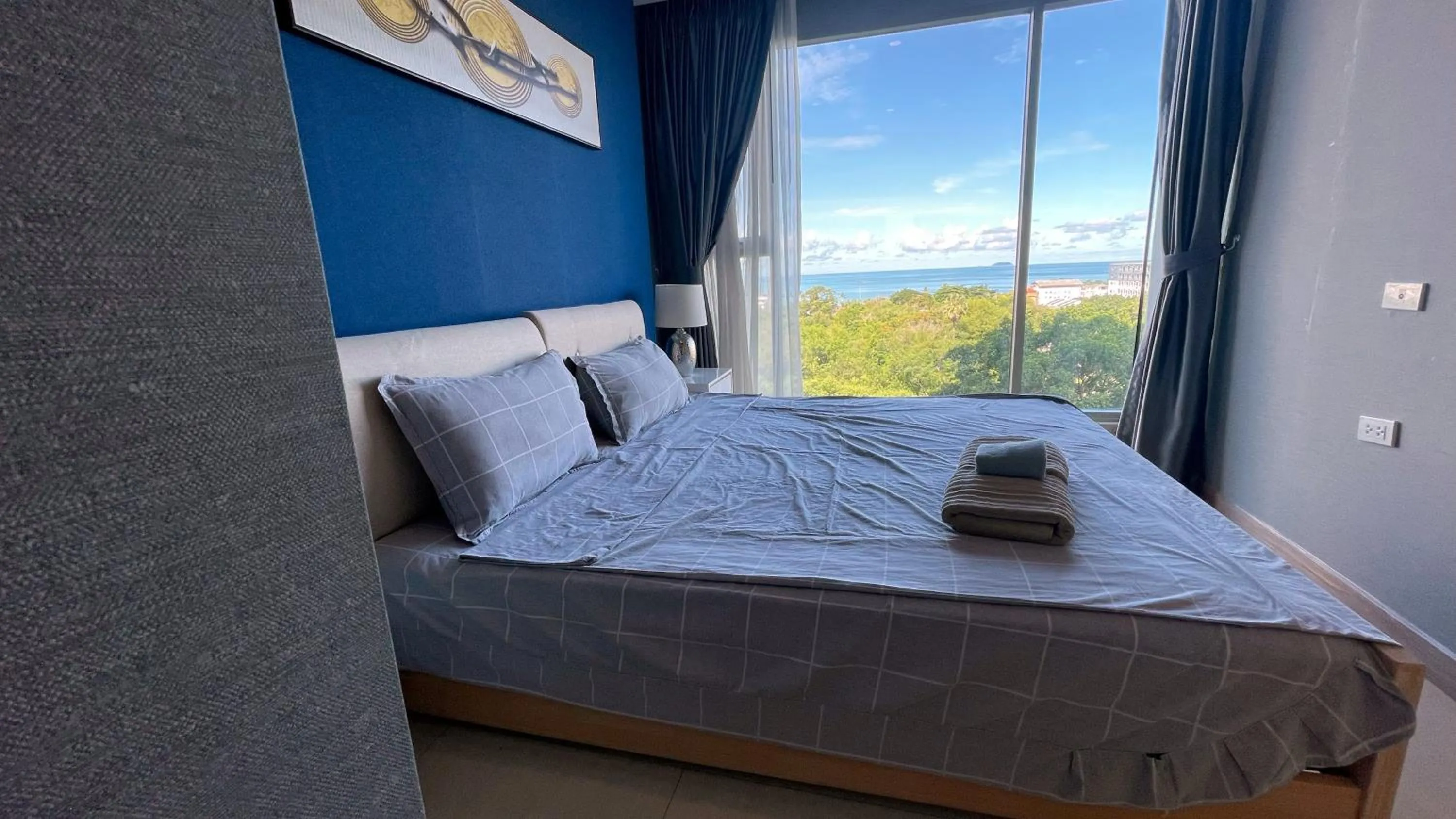 Bed in Riviera Jomtien by Daisy Pattaya