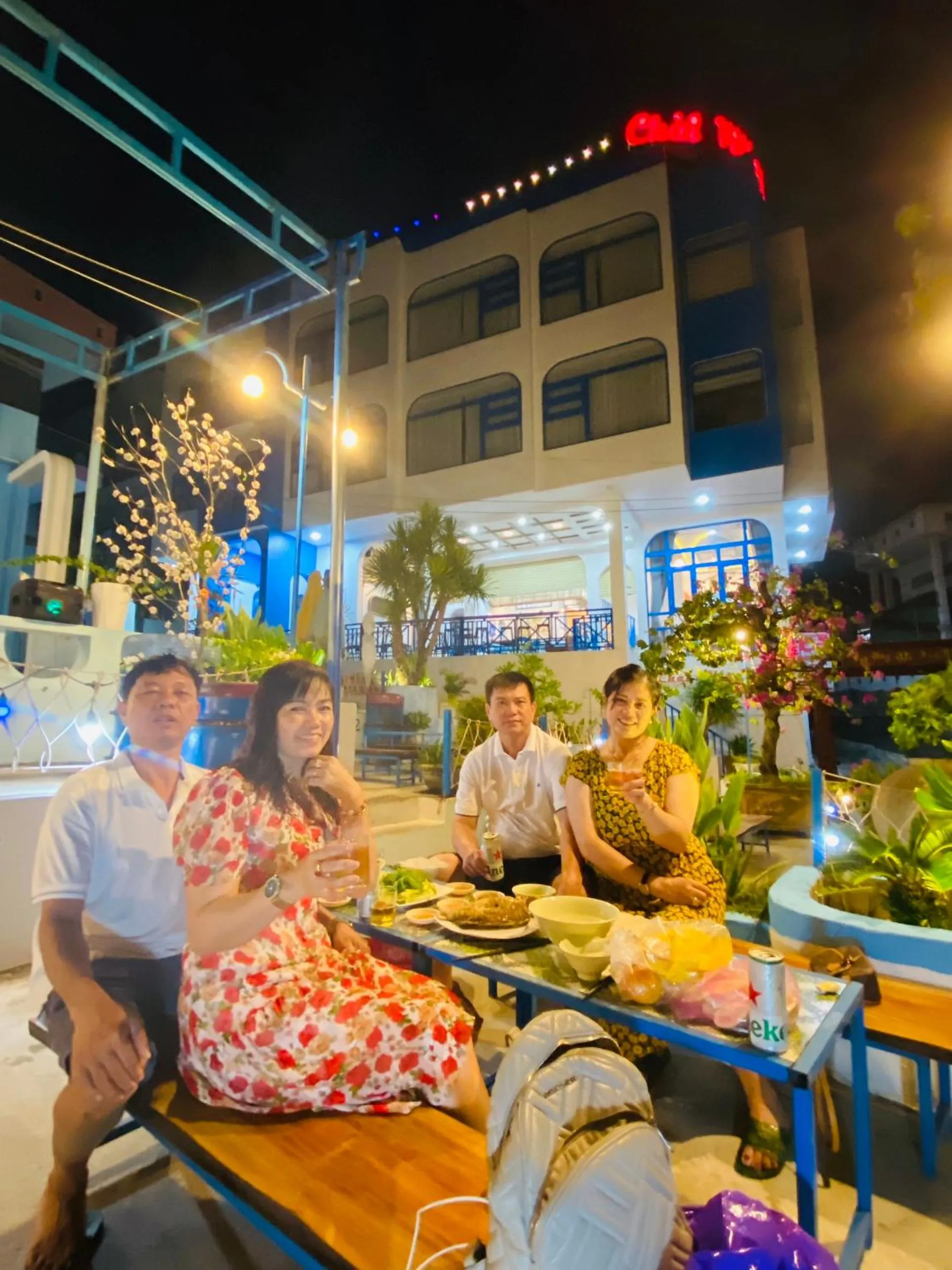 Restaurant/places to eat in Chai Village Hotel