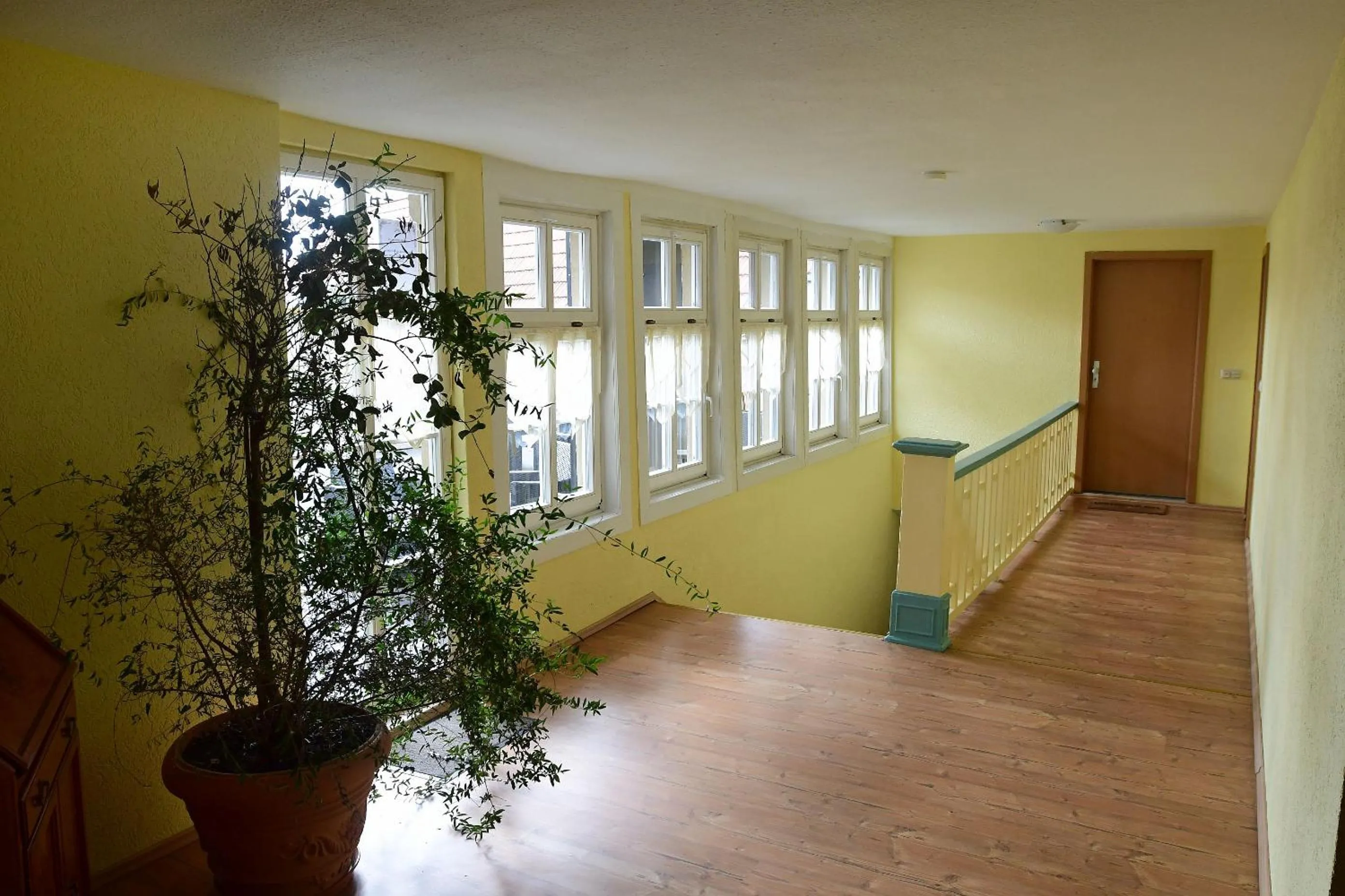 Decorative detail in Hotel garni Goldene Henne