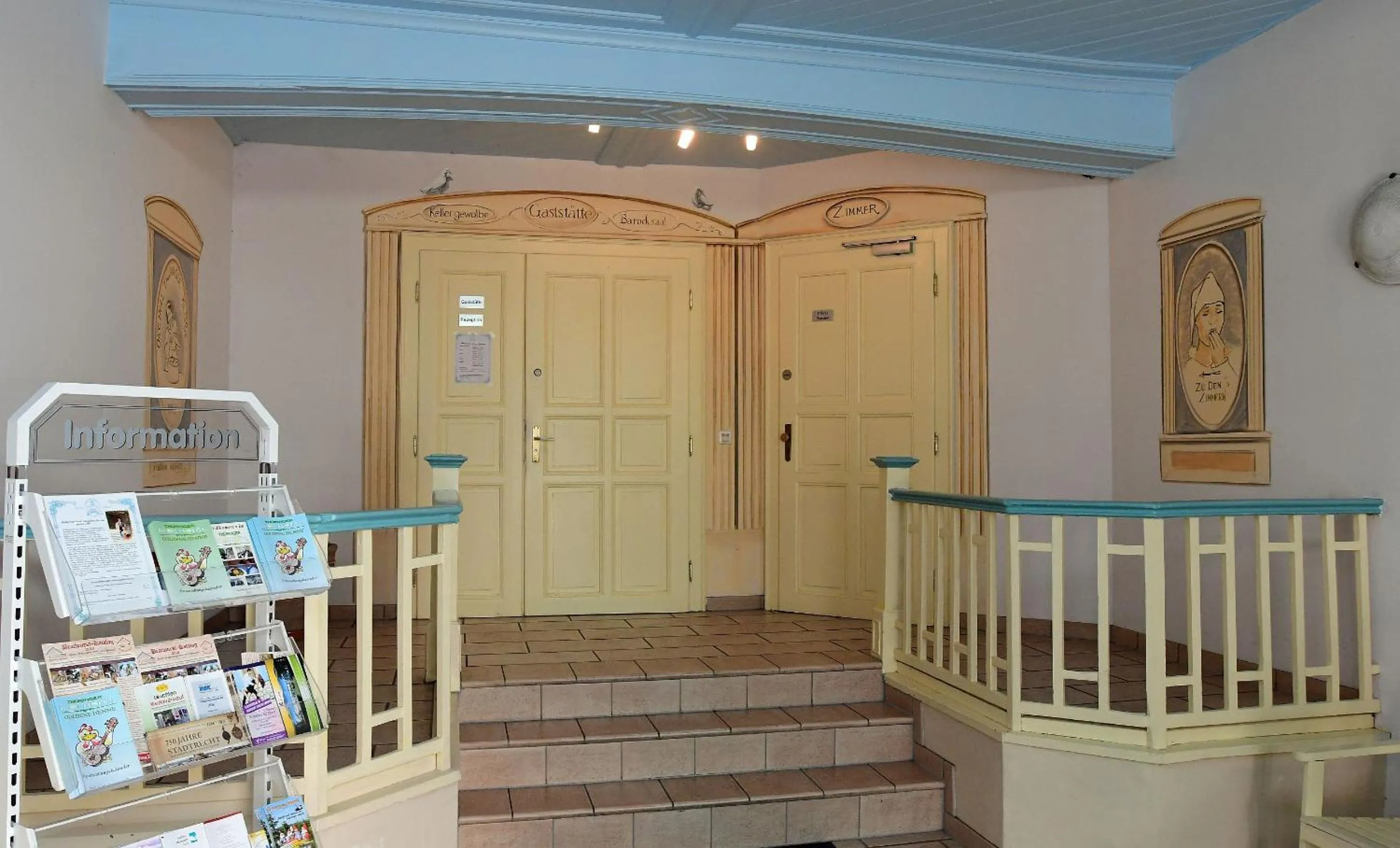 Decorative detail in Hotel garni Goldene Henne