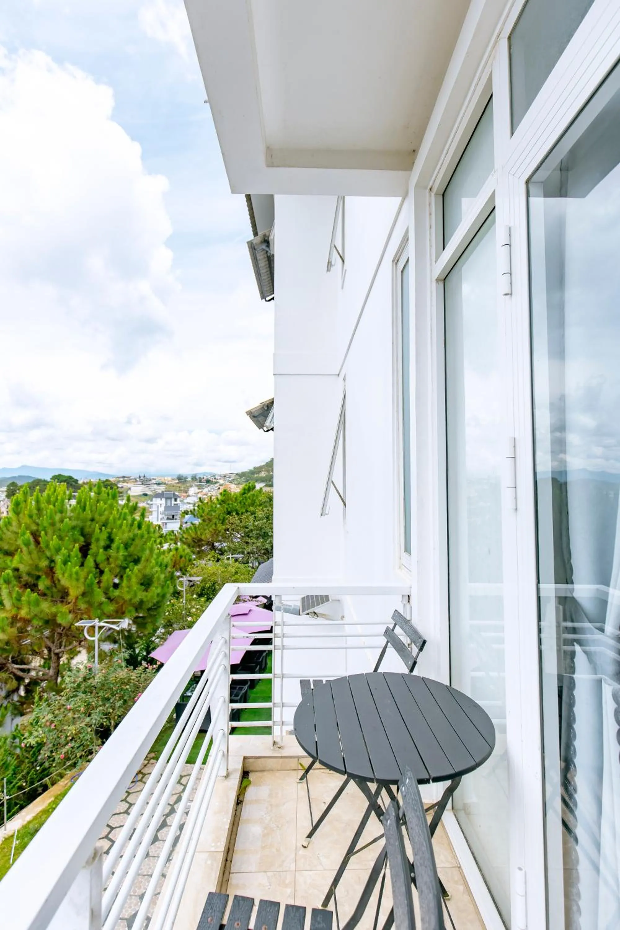 Day in Dallas Hotel Dalat