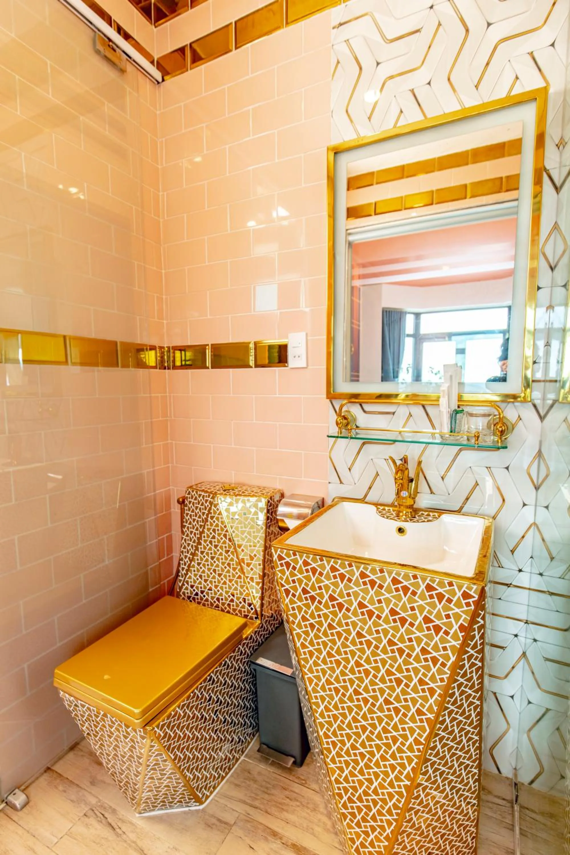 Bathroom in Dallas Hotel Dalat