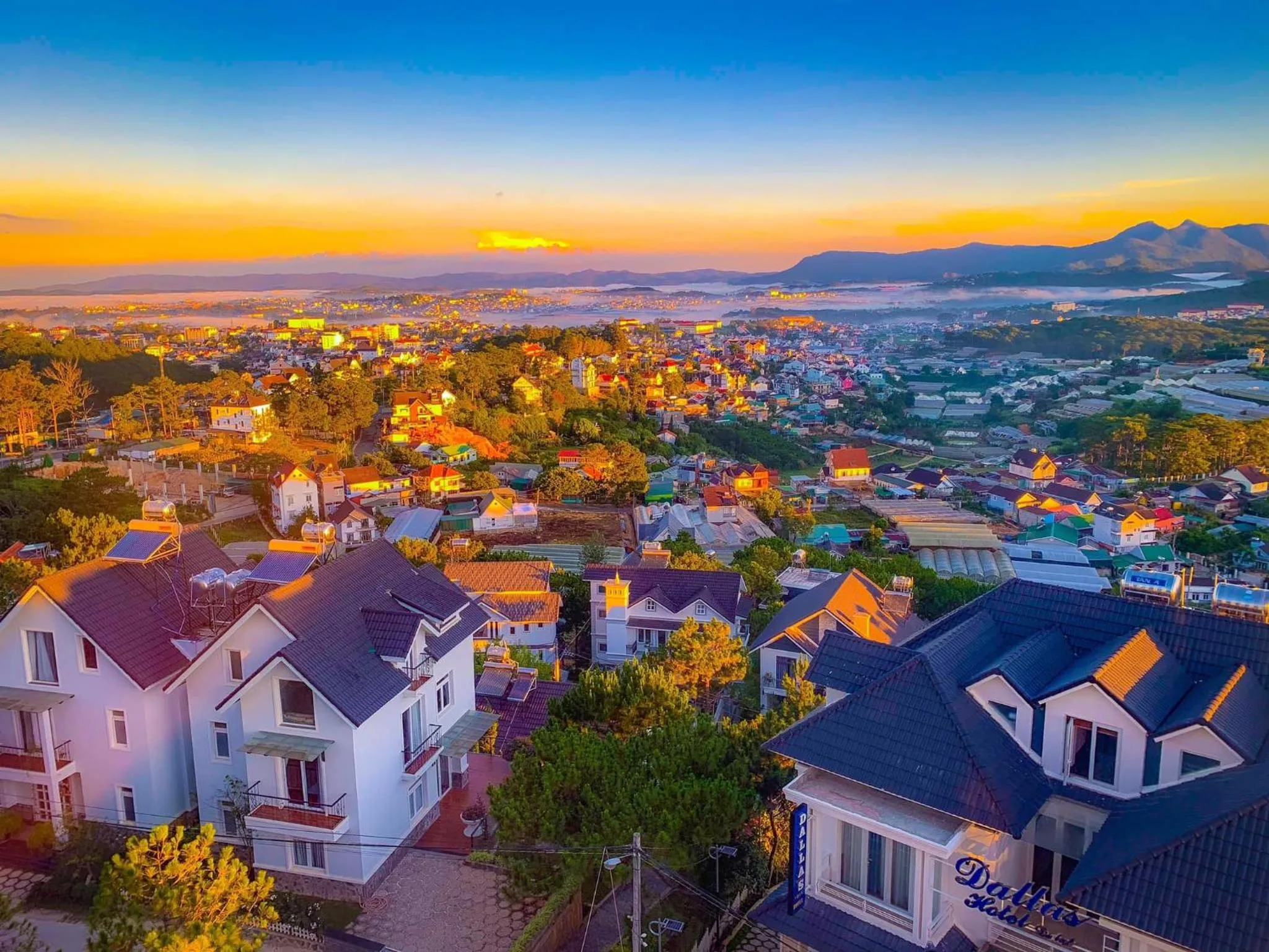 Property building in Dallas Hotel Dalat