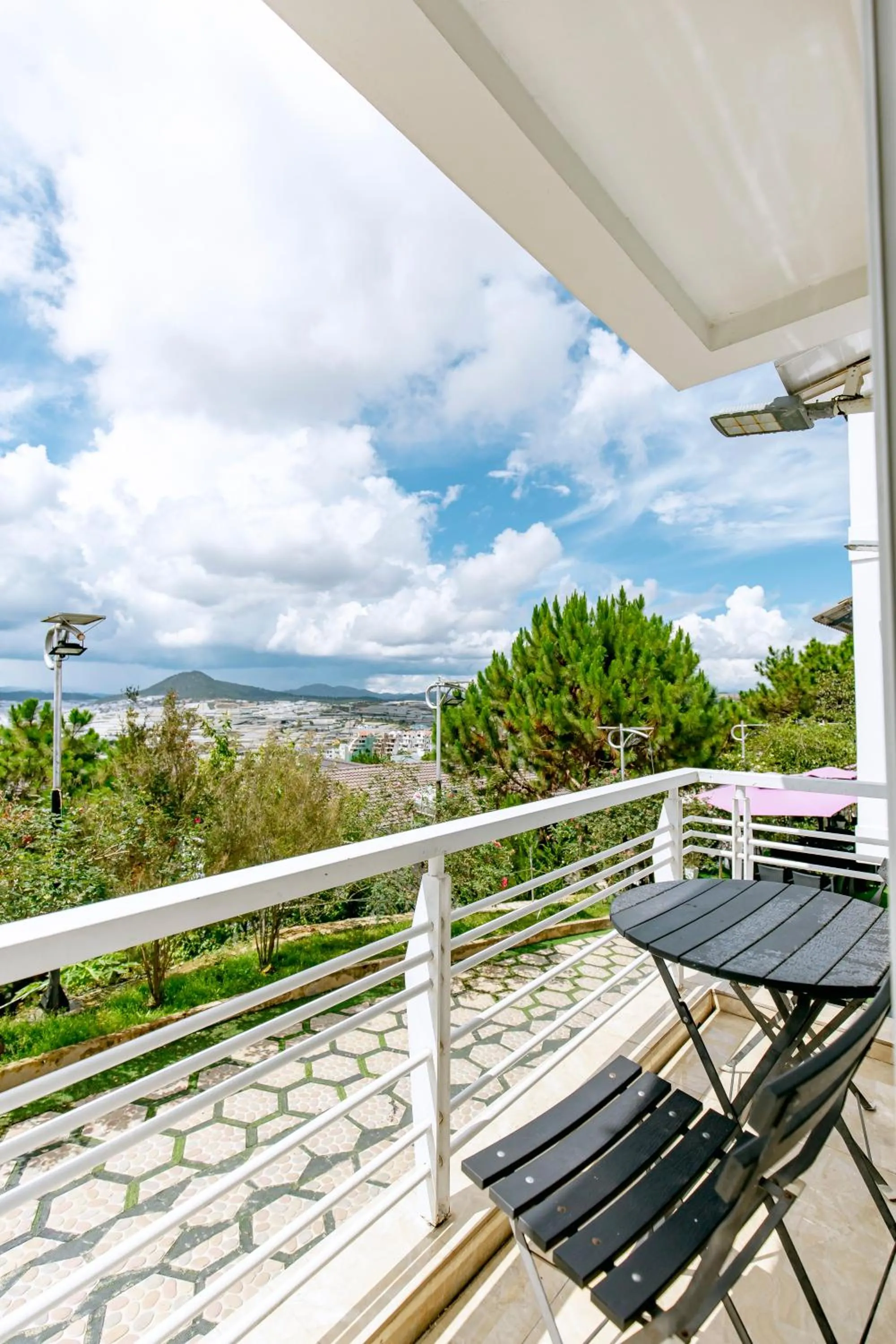 Day in Dallas Hotel Dalat