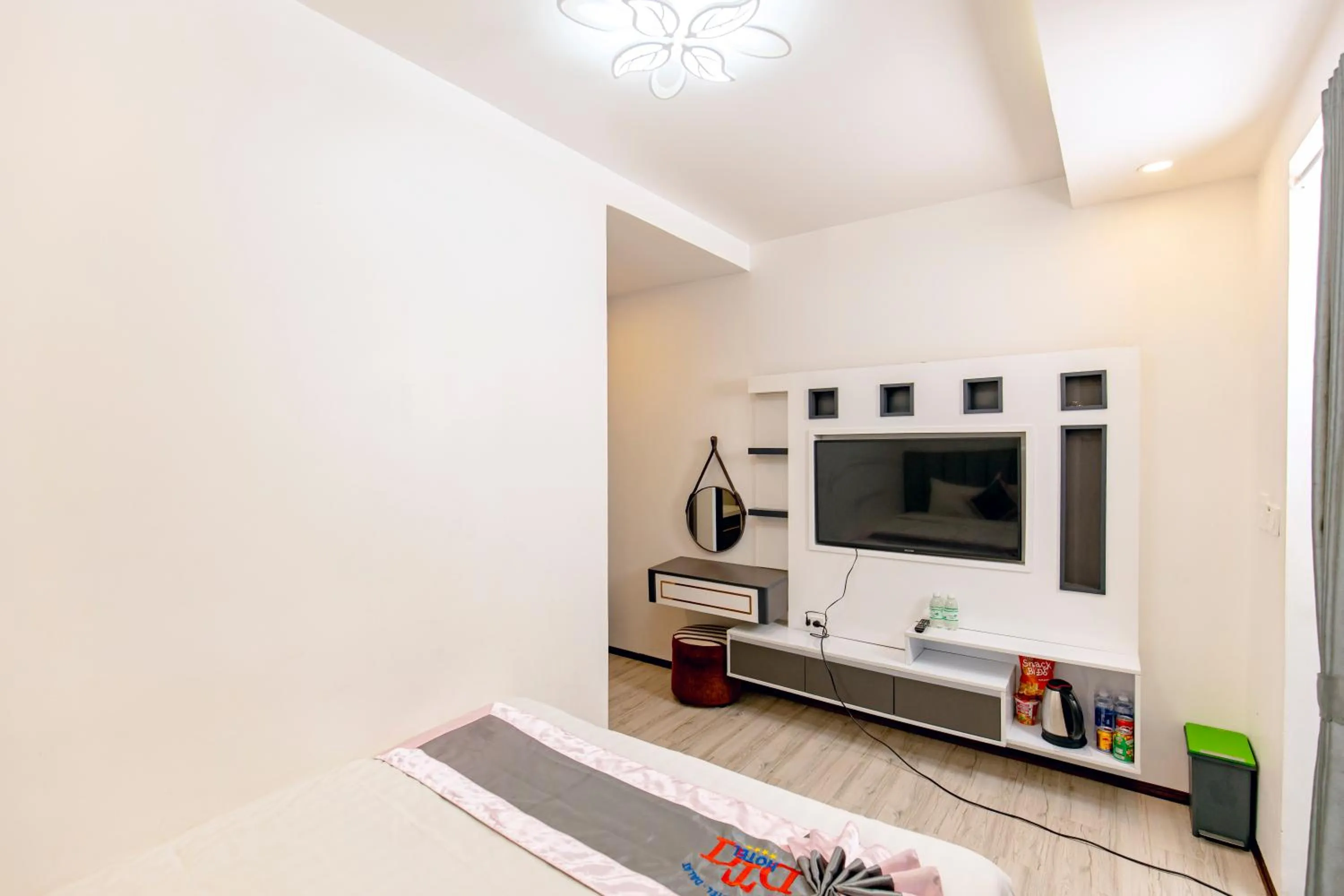 TV and multimedia in Dallas Hotel Dalat