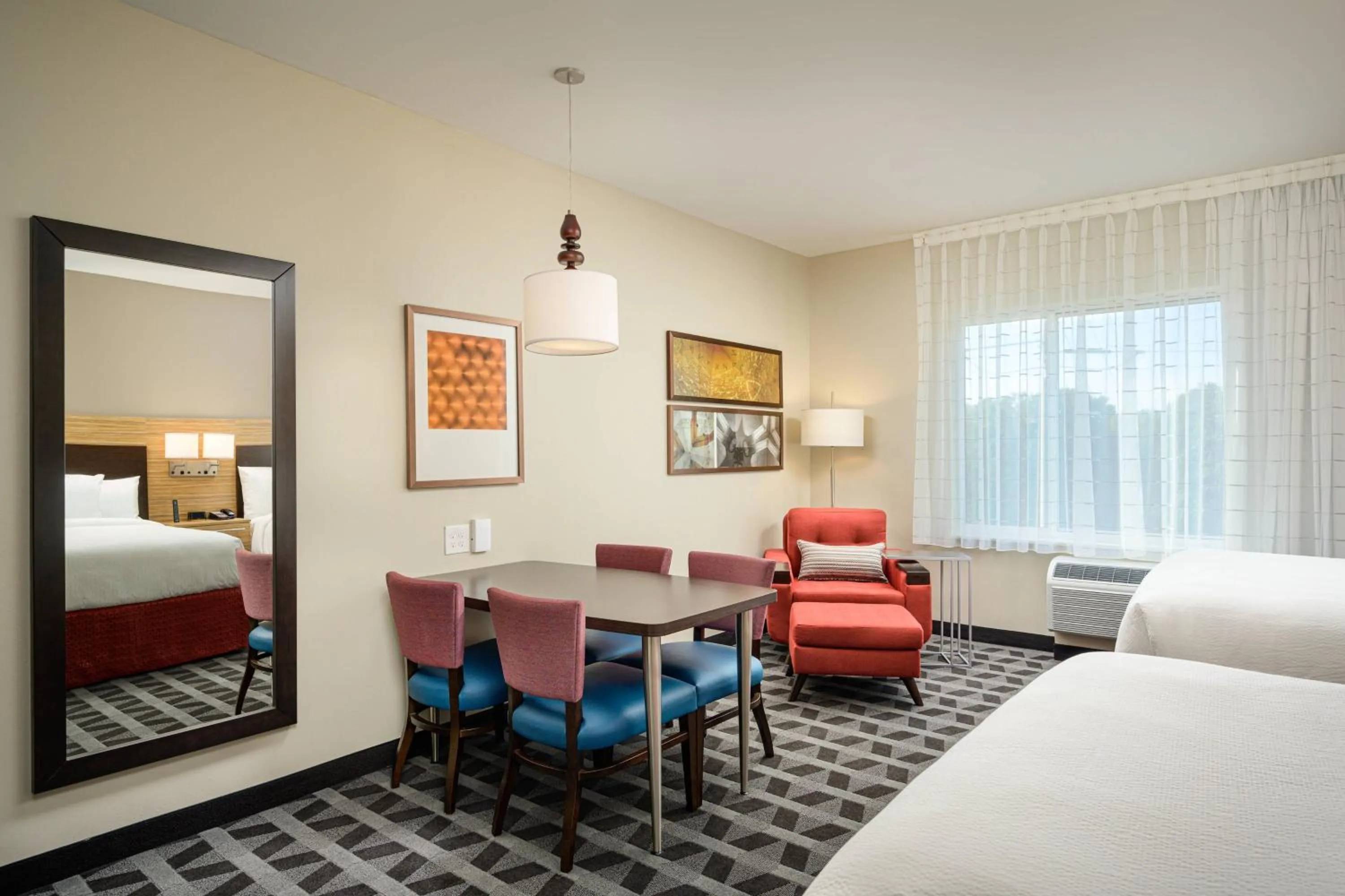 Photo of the whole room, Bed in TownePlace Suites by Marriott Tuscaloosa