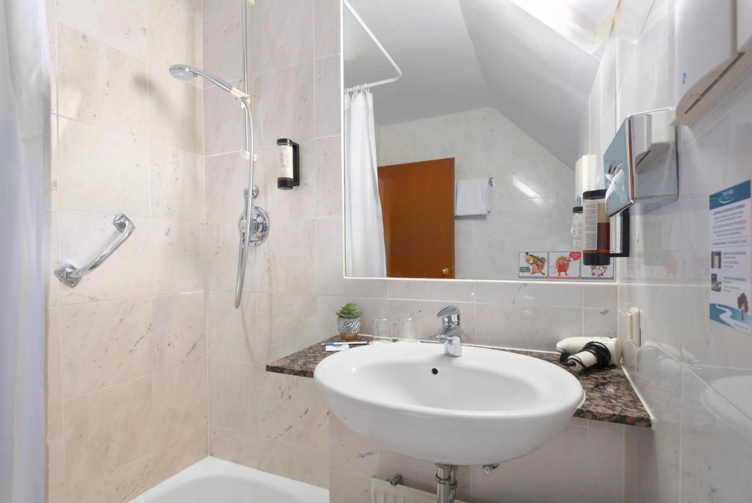 Toilet in Trip Inn Hotel Egelsbach Frankfurt