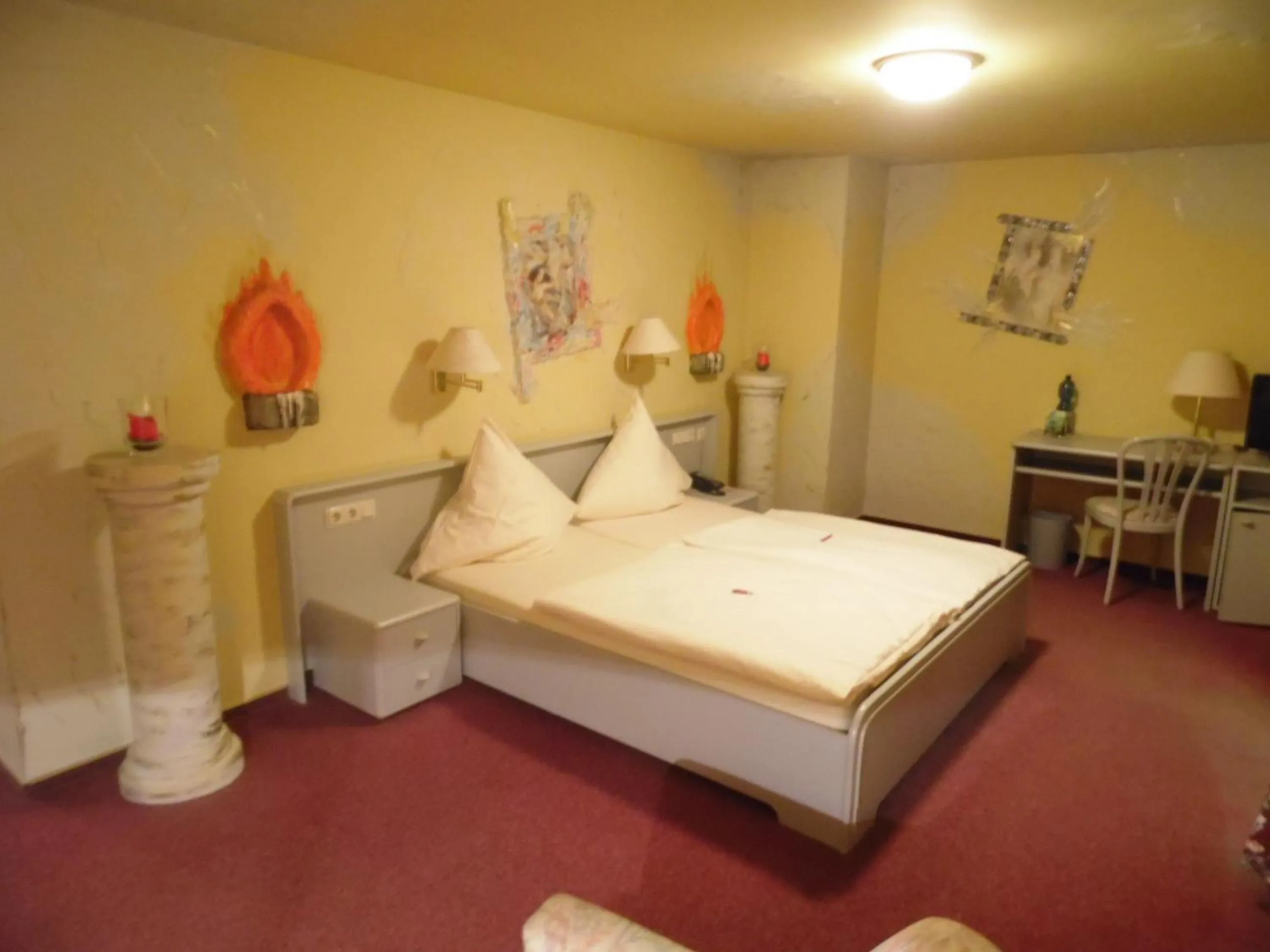 Bedroom, Bed in Waldgasthaus am Schwarzenbruch