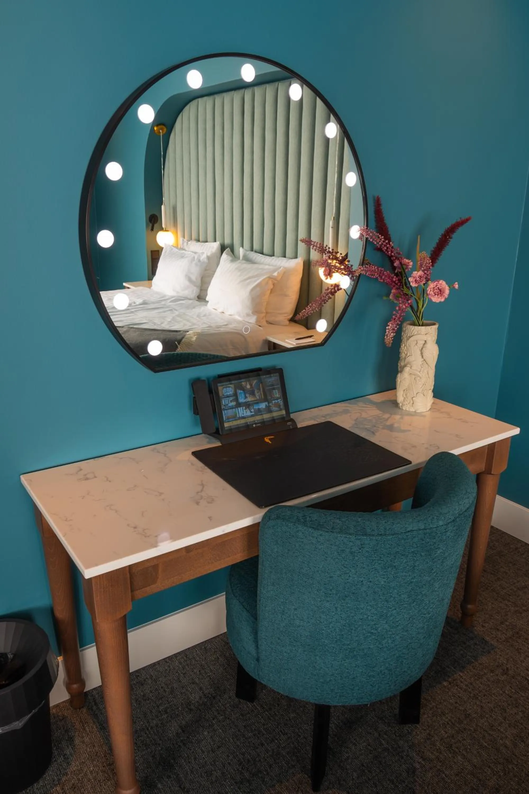 Seating area in Van der Valk Hotel Hildesheim