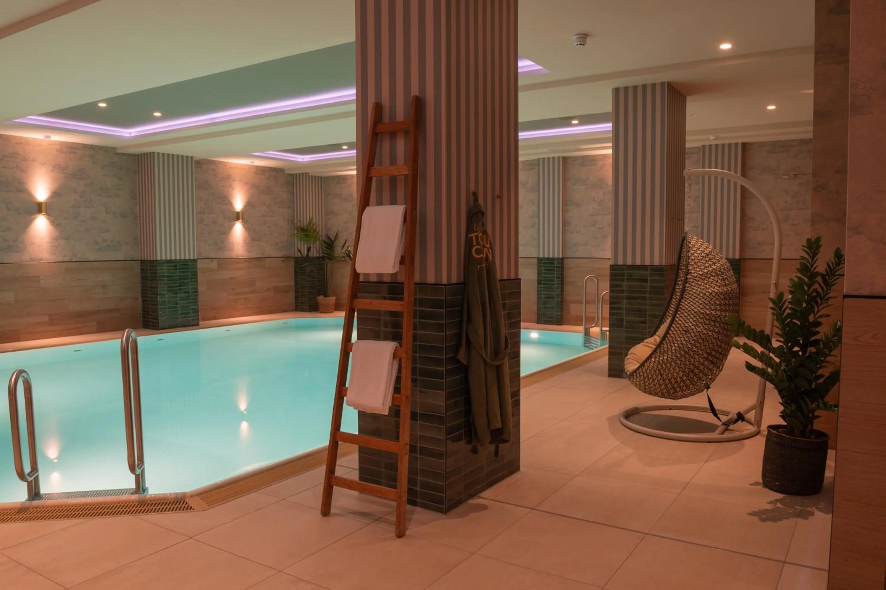 Swimming pool in Van der Valk Hotel Hildesheim