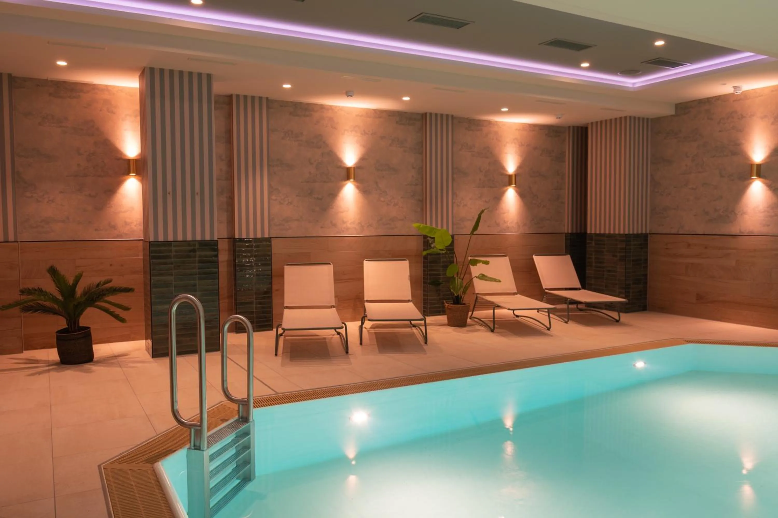 Swimming pool in Van der Valk Hotel Hildesheim