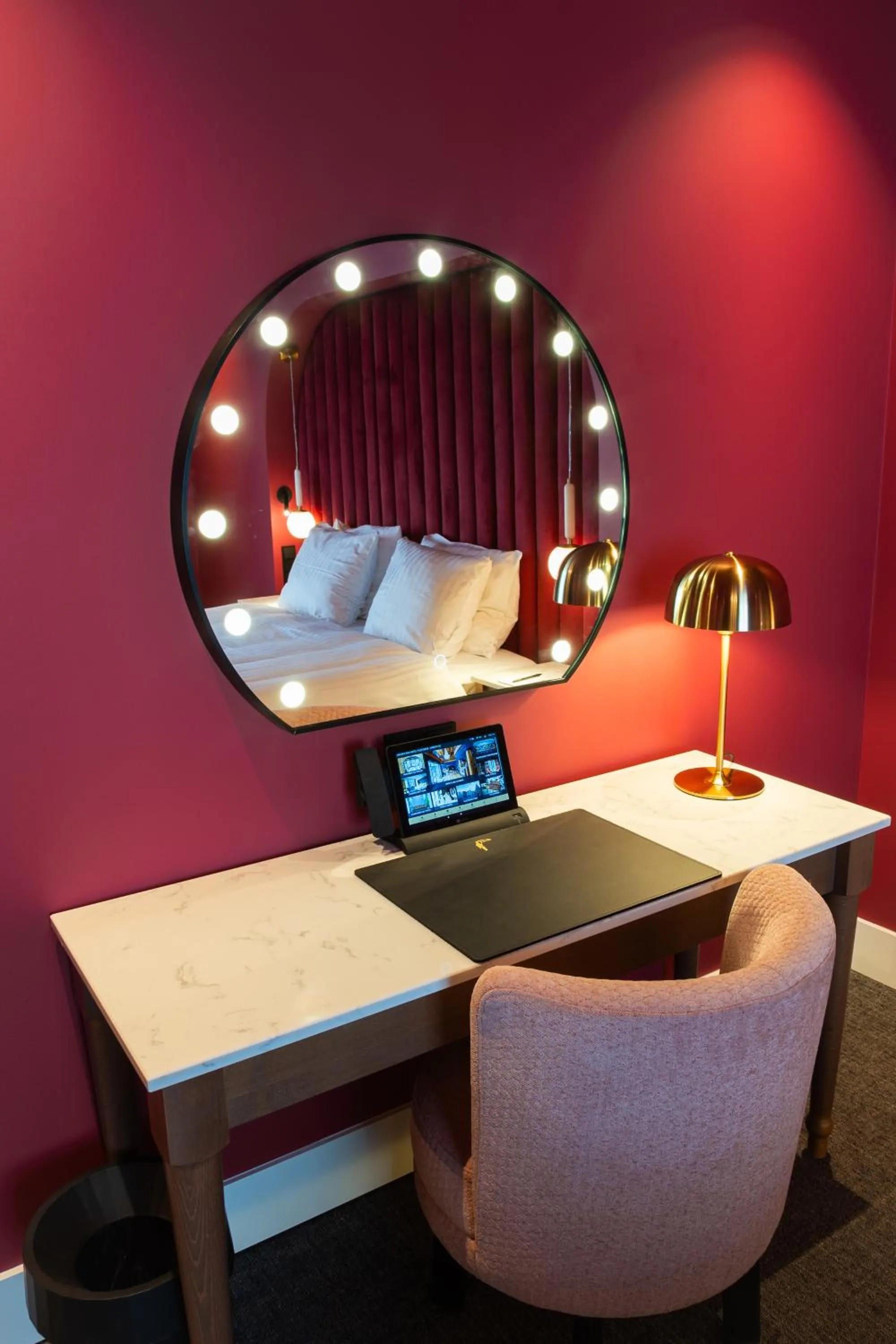 Seating area, Bed in Van der Valk Hotel Hildesheim