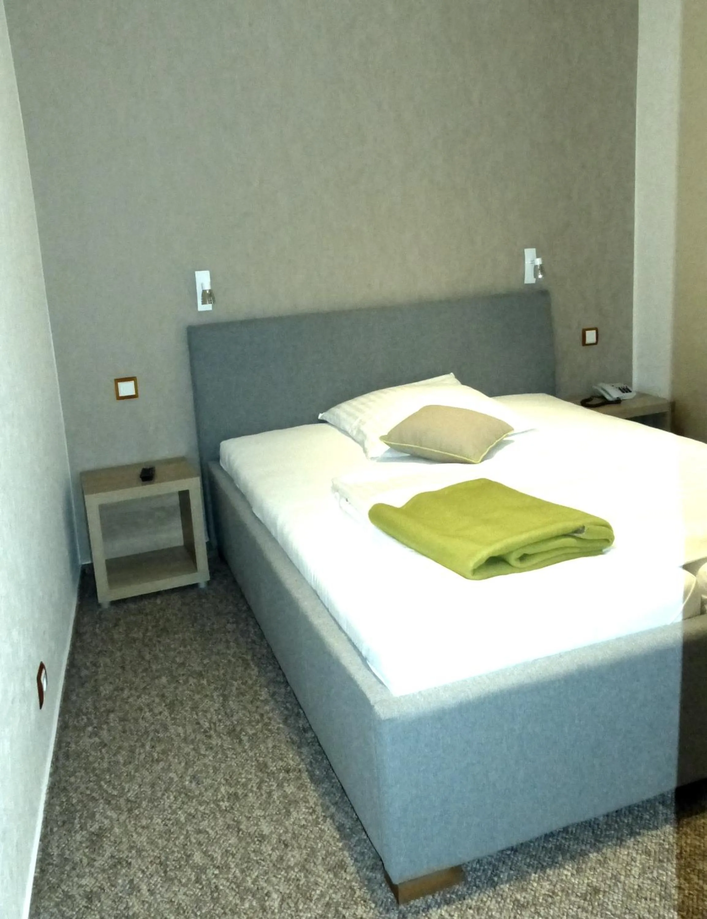 Bedroom, Bed in Hotel Aquarius Braunschweig