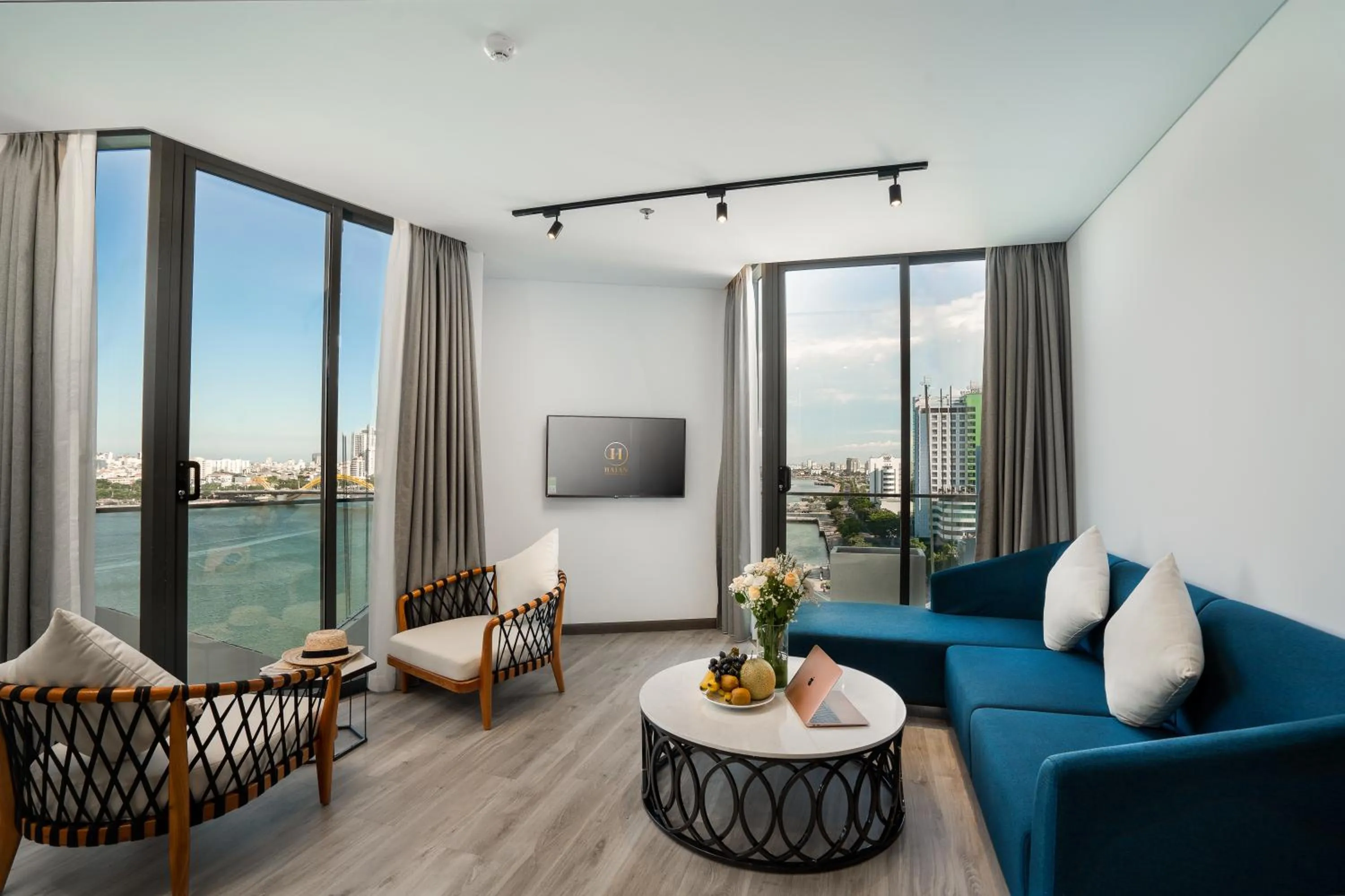 Balcony/Terrace in HAIAN Riverfront Hotel Da Nang