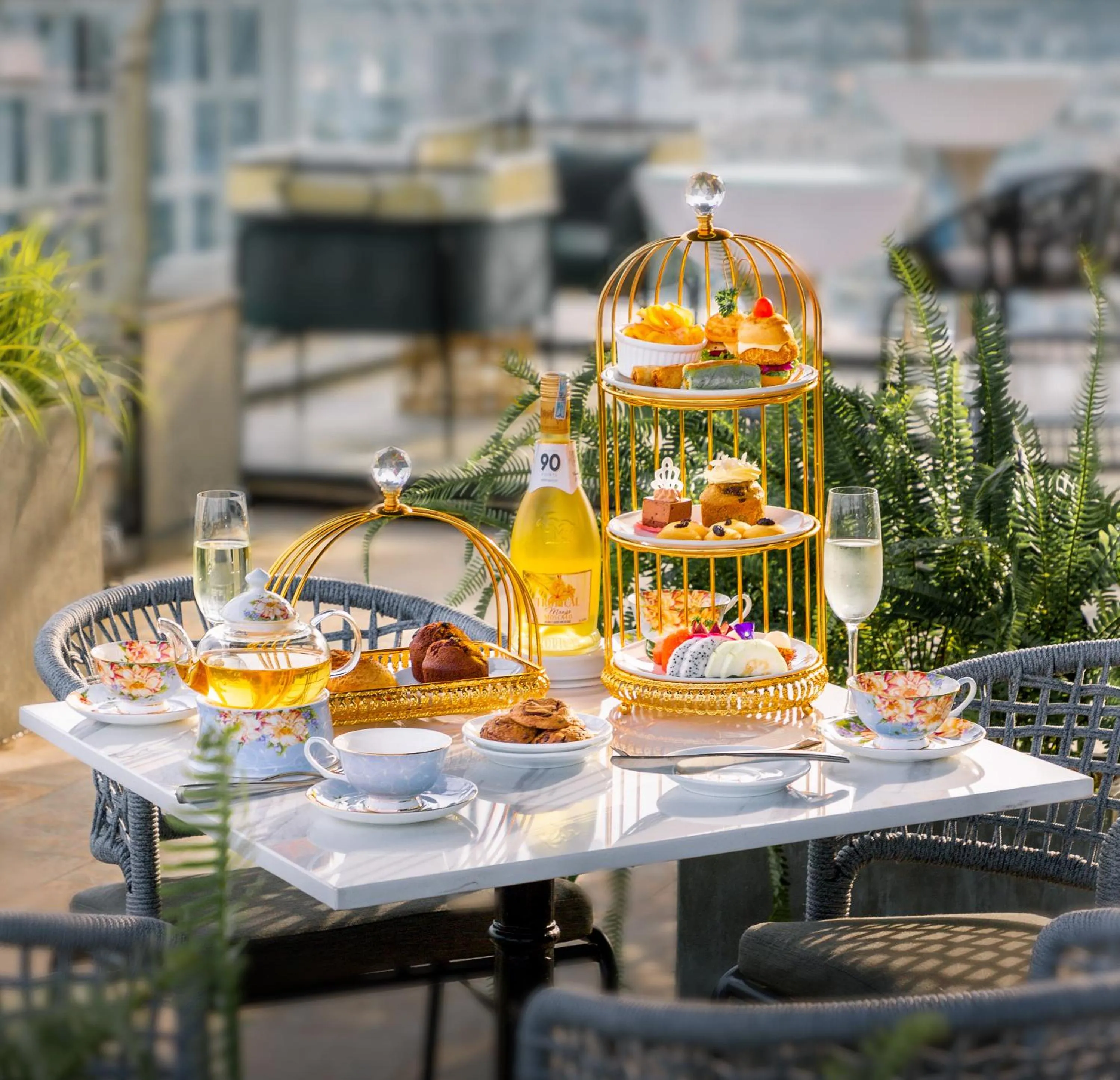 Lounge or bar in HAIAN Riverfront Hotel Da Nang