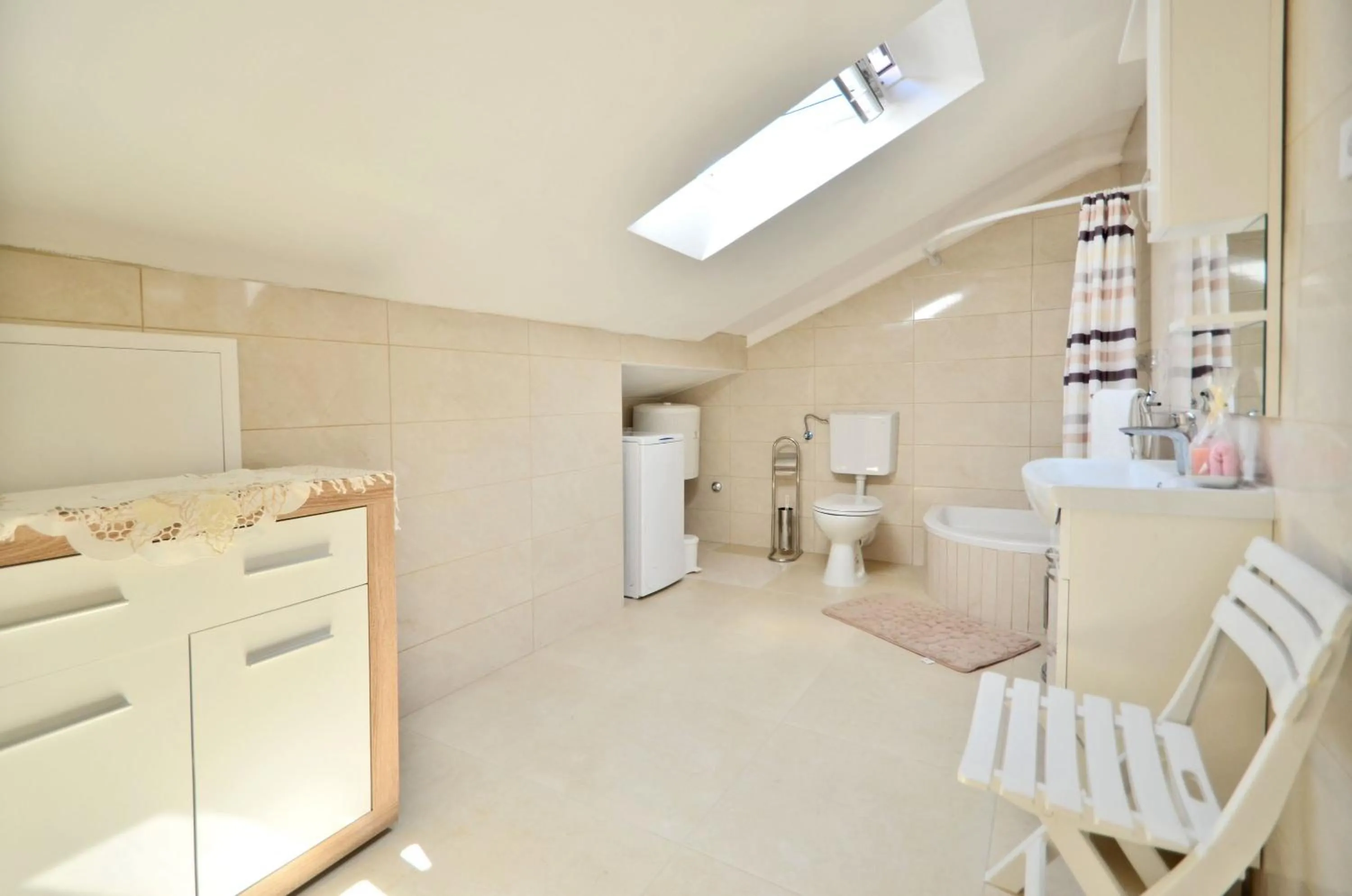 Bathroom in Apartments Ljiljana