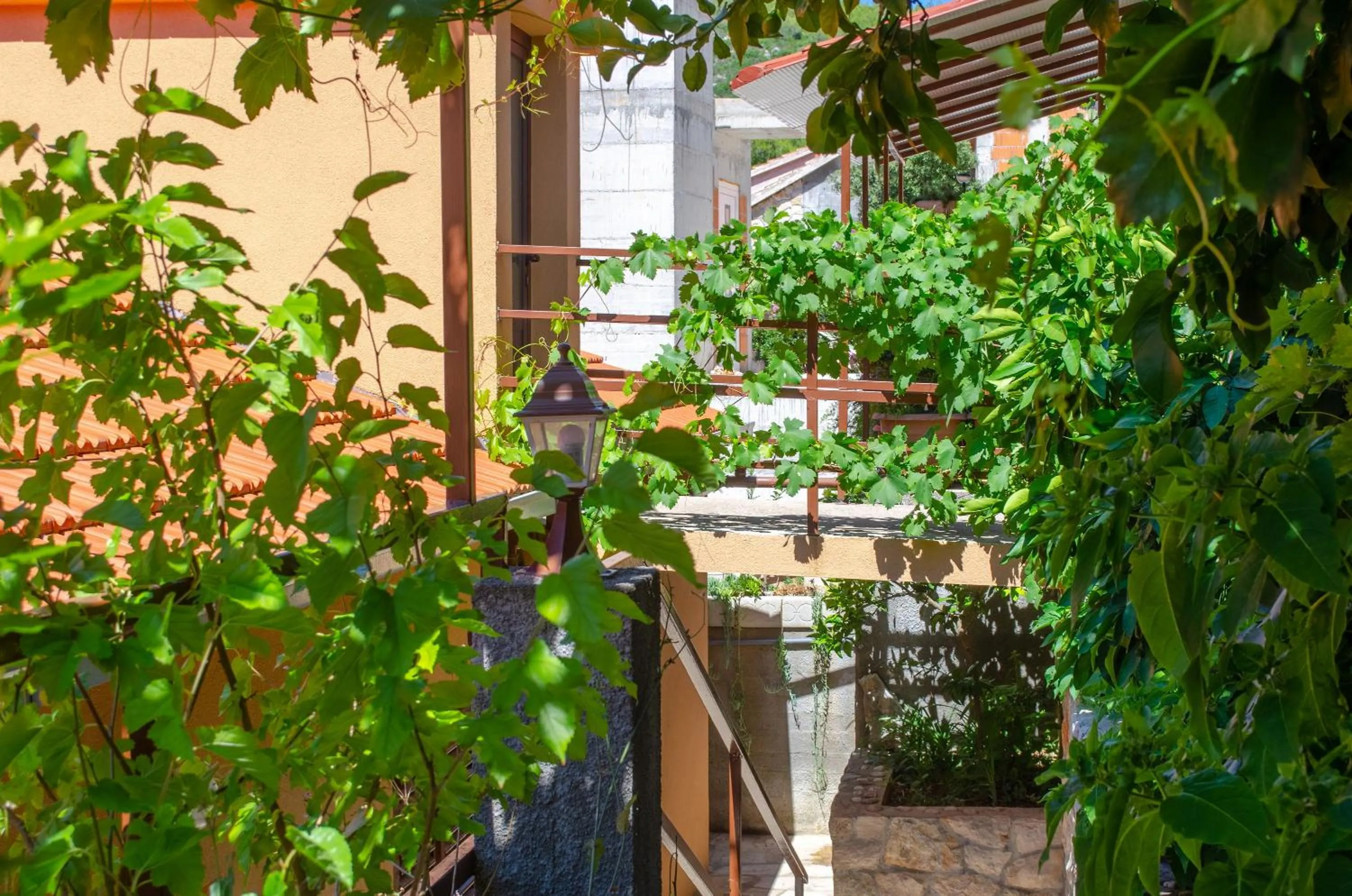 Property building in Apartments Ljiljana