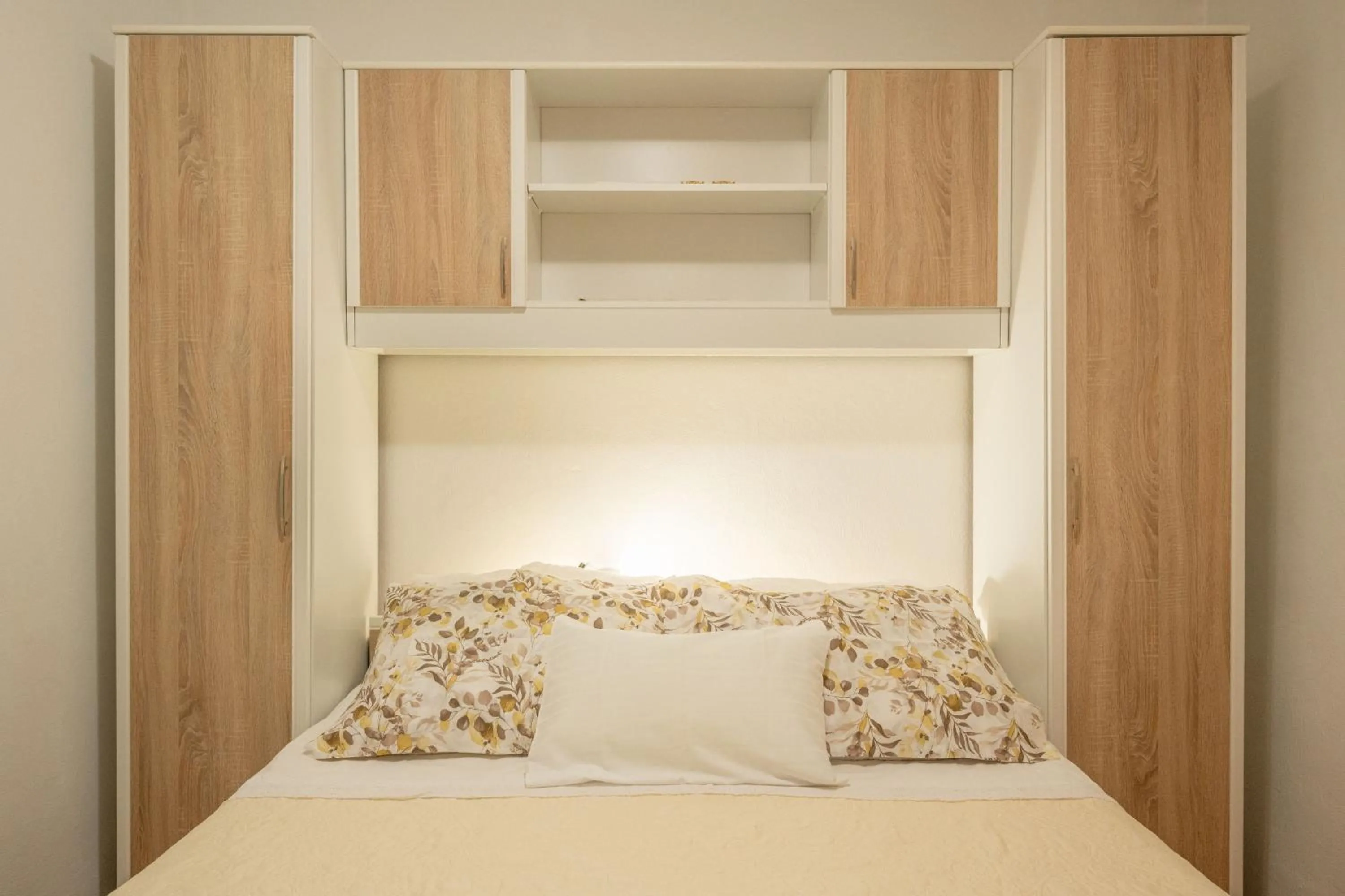Bed in Apartments Ljiljana