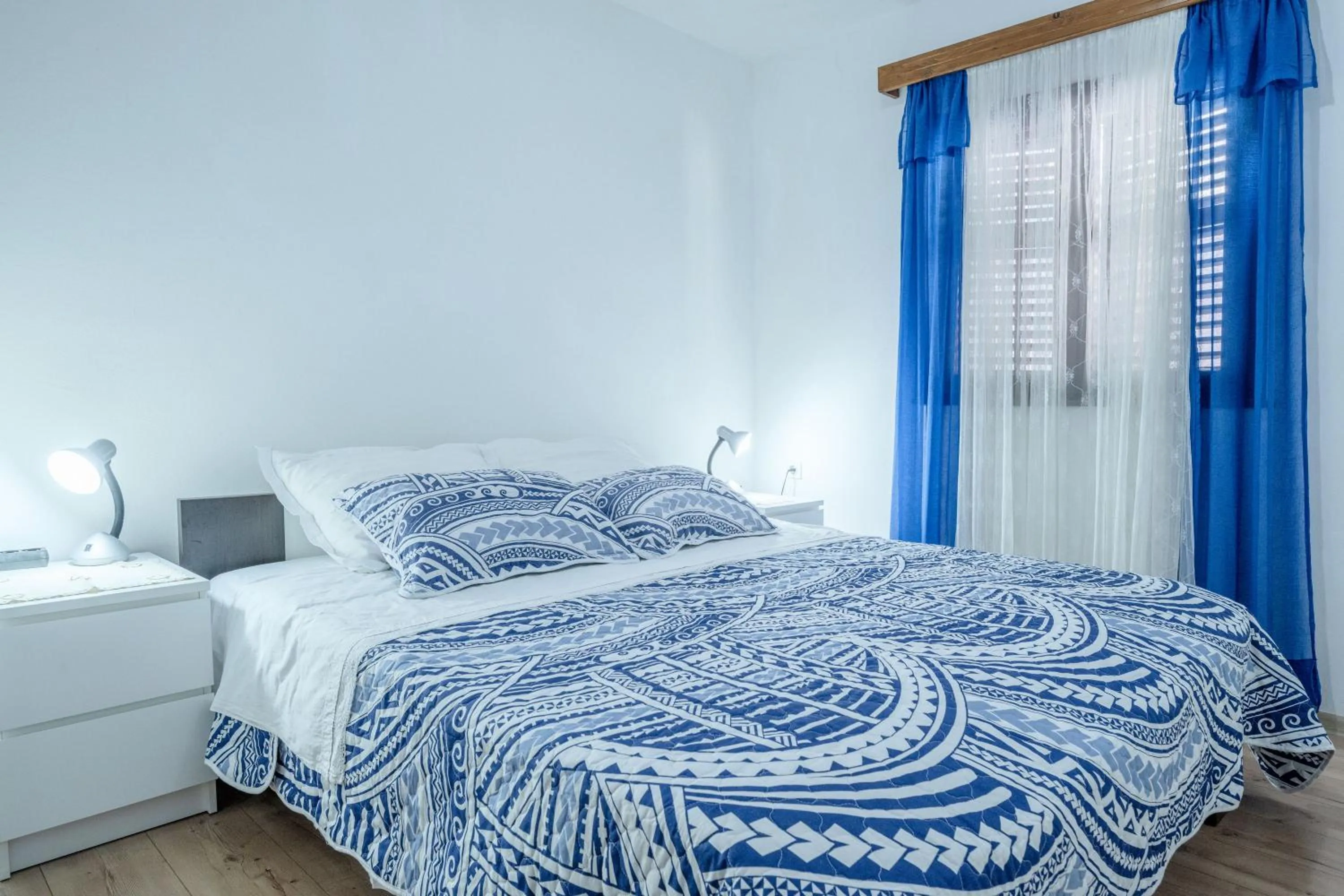 Bed in Apartments Ljiljana