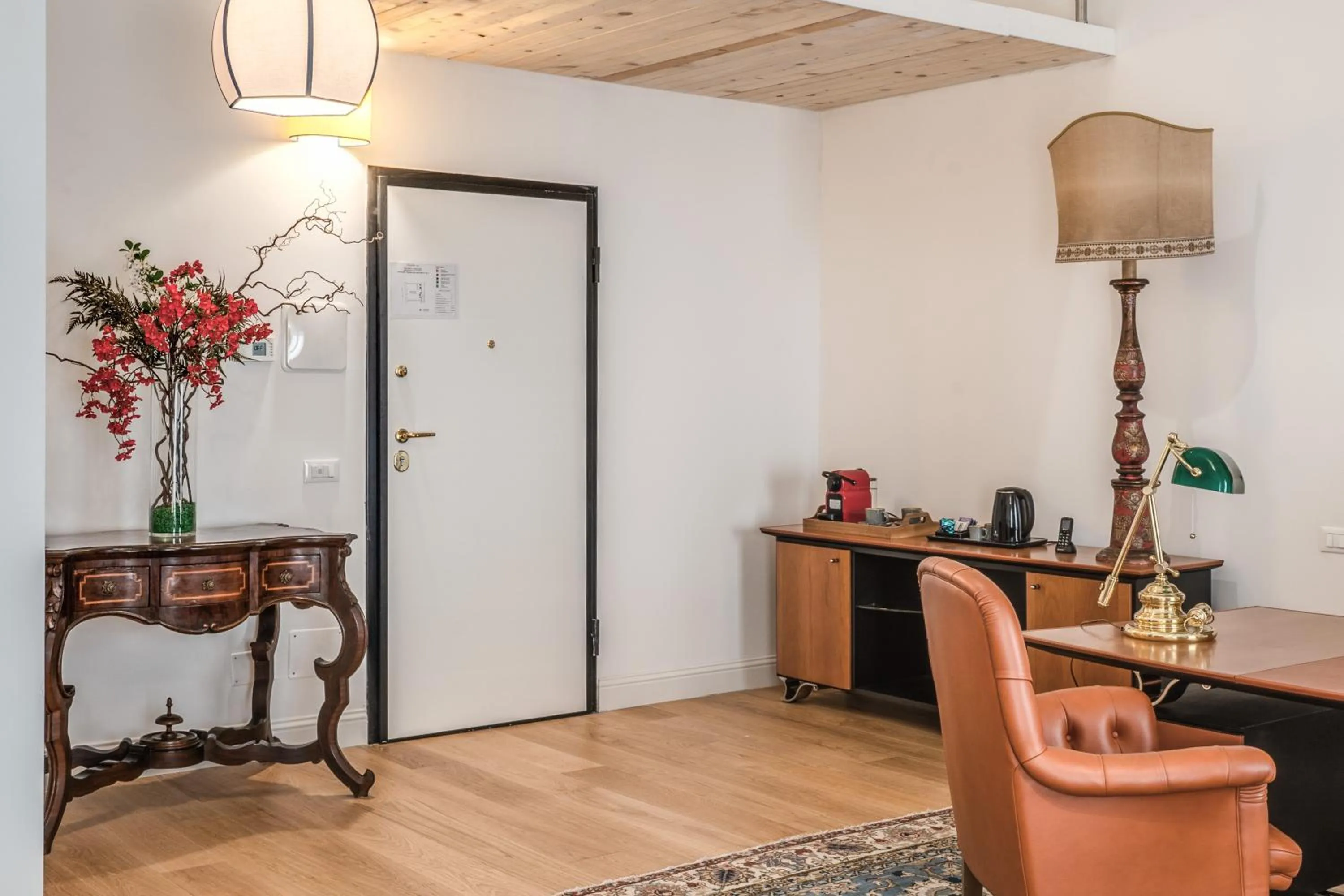 Seating area in Suite della Pigna