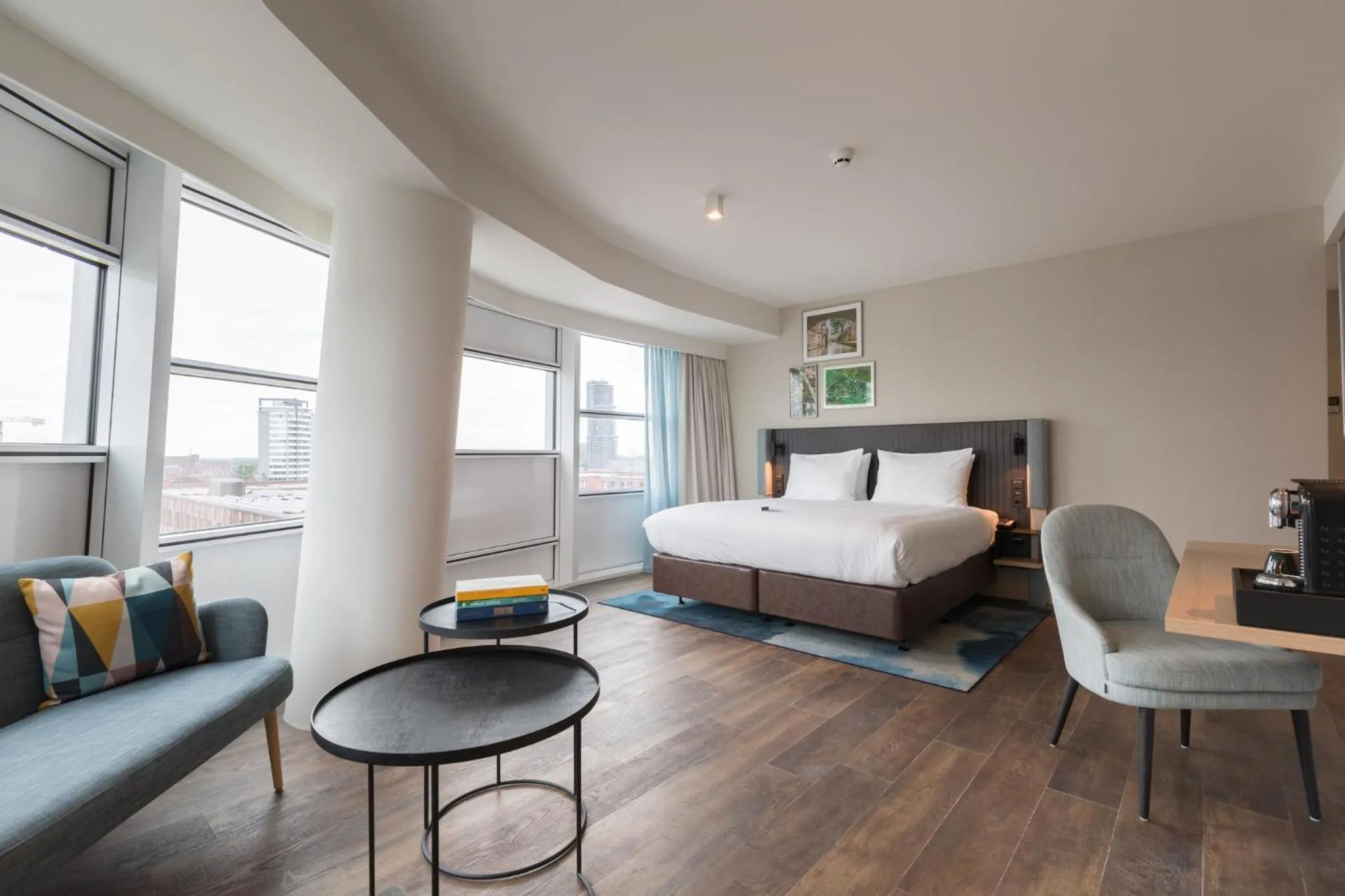 Photo of the whole room, Bed in Crowne Plaza Utrecht - Central Station by IHG