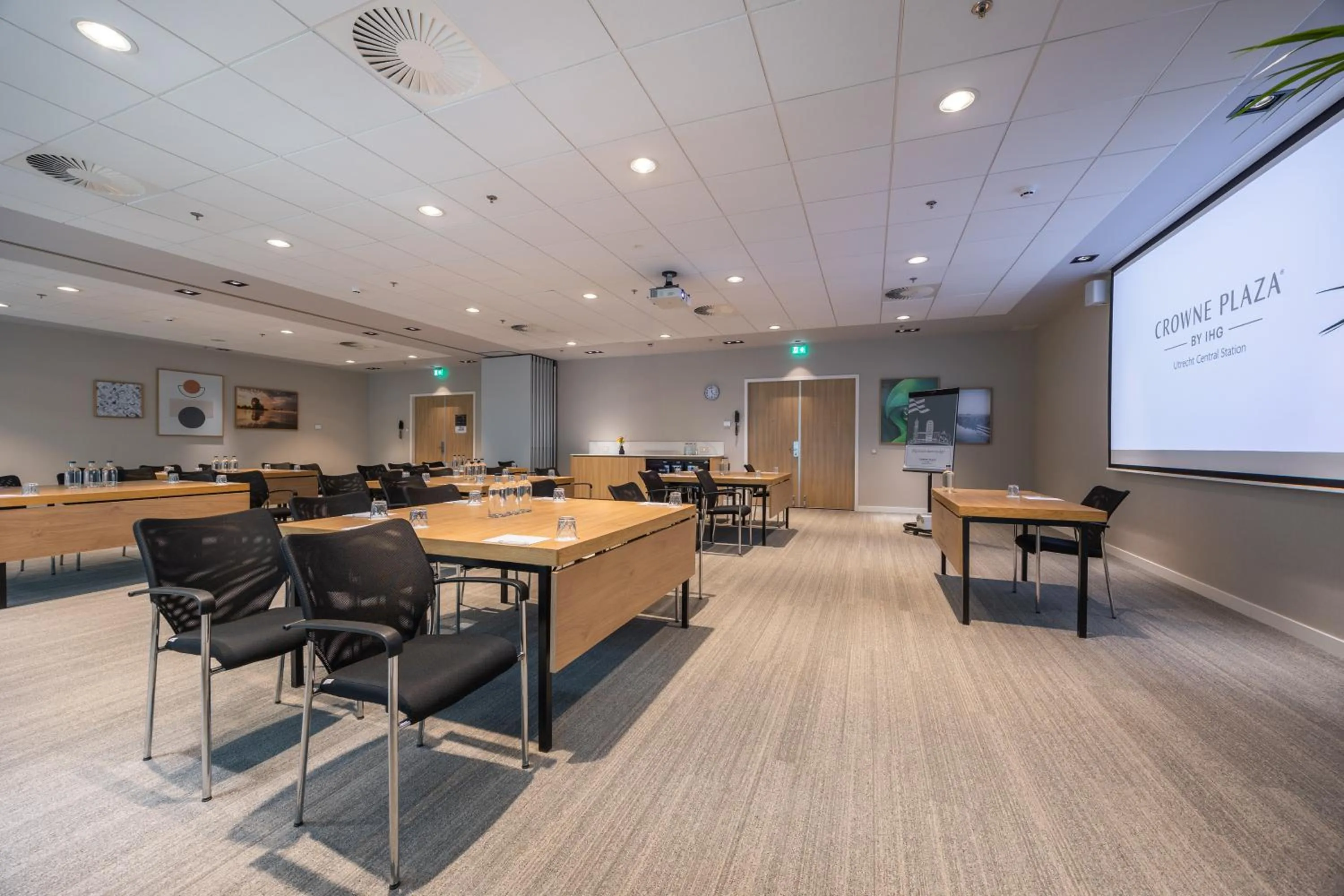 Meeting/conference room in Crowne Plaza Utrecht - Central Station by IHG