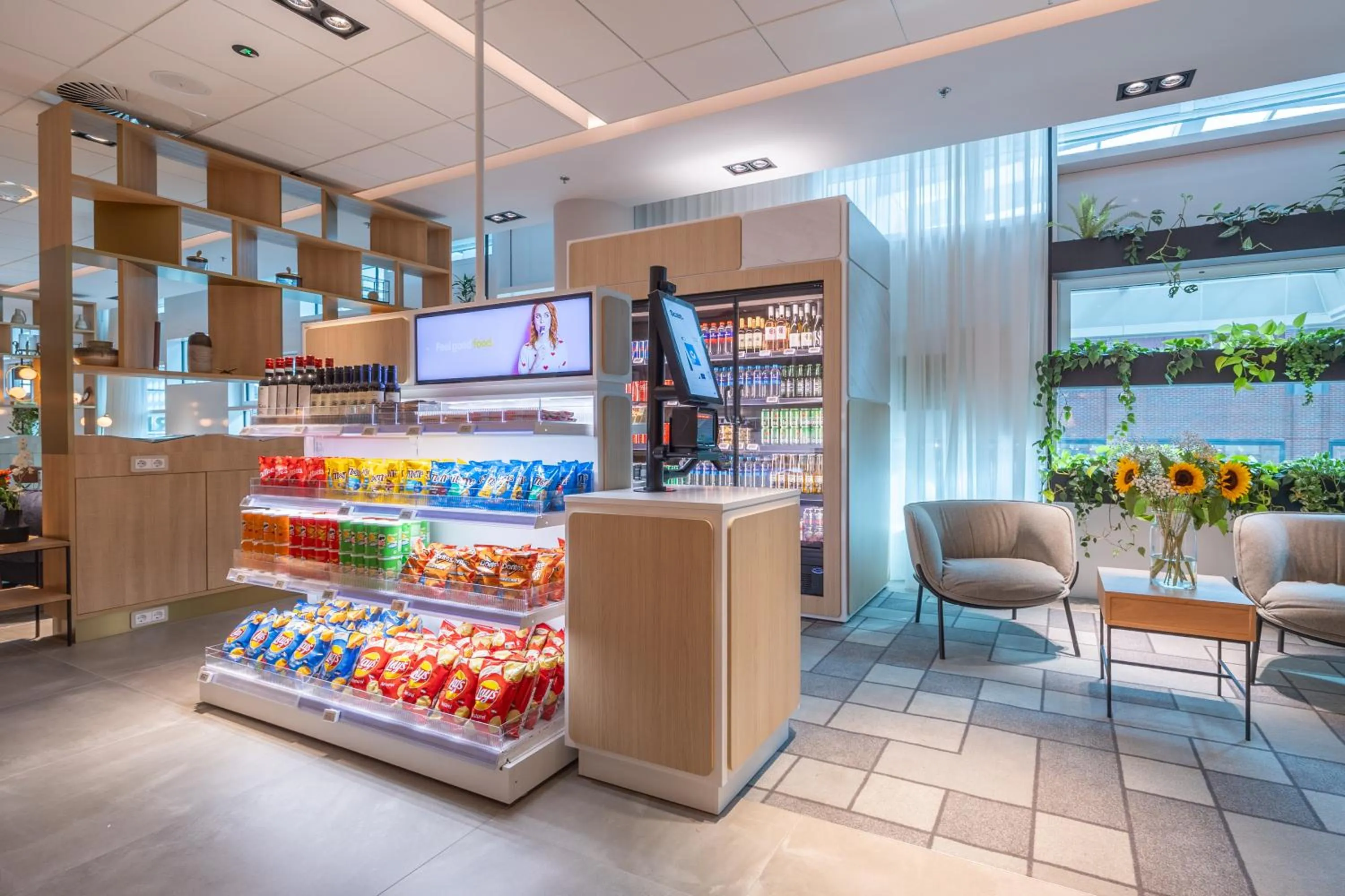 Supermarket/grocery shop in Crowne Plaza Utrecht - Central Station by IHG