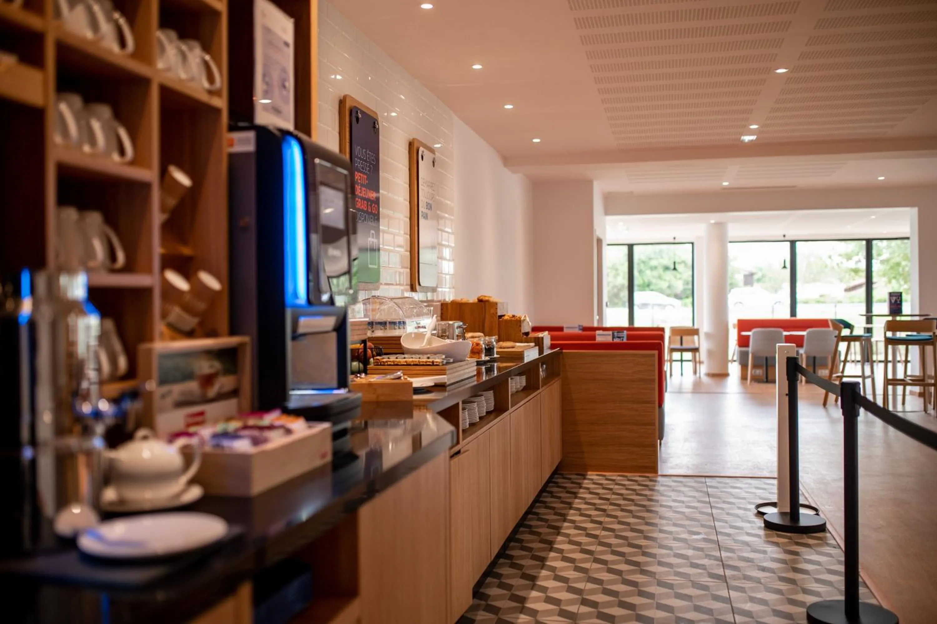 Breakfast in Holiday Inn Express - Arcachon - La Teste by IHG