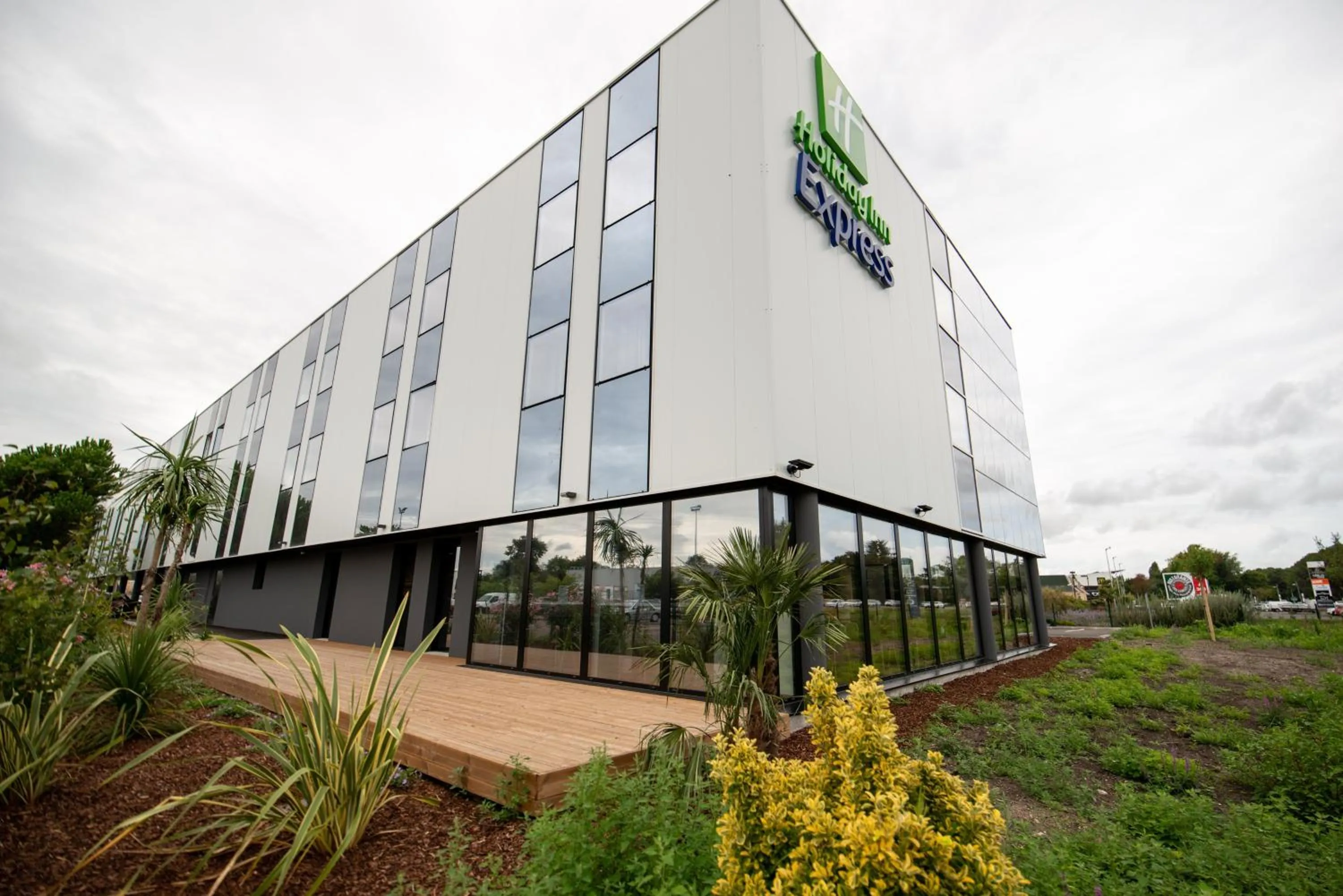 Property building in Holiday Inn Express - Arcachon - La Teste by IHG