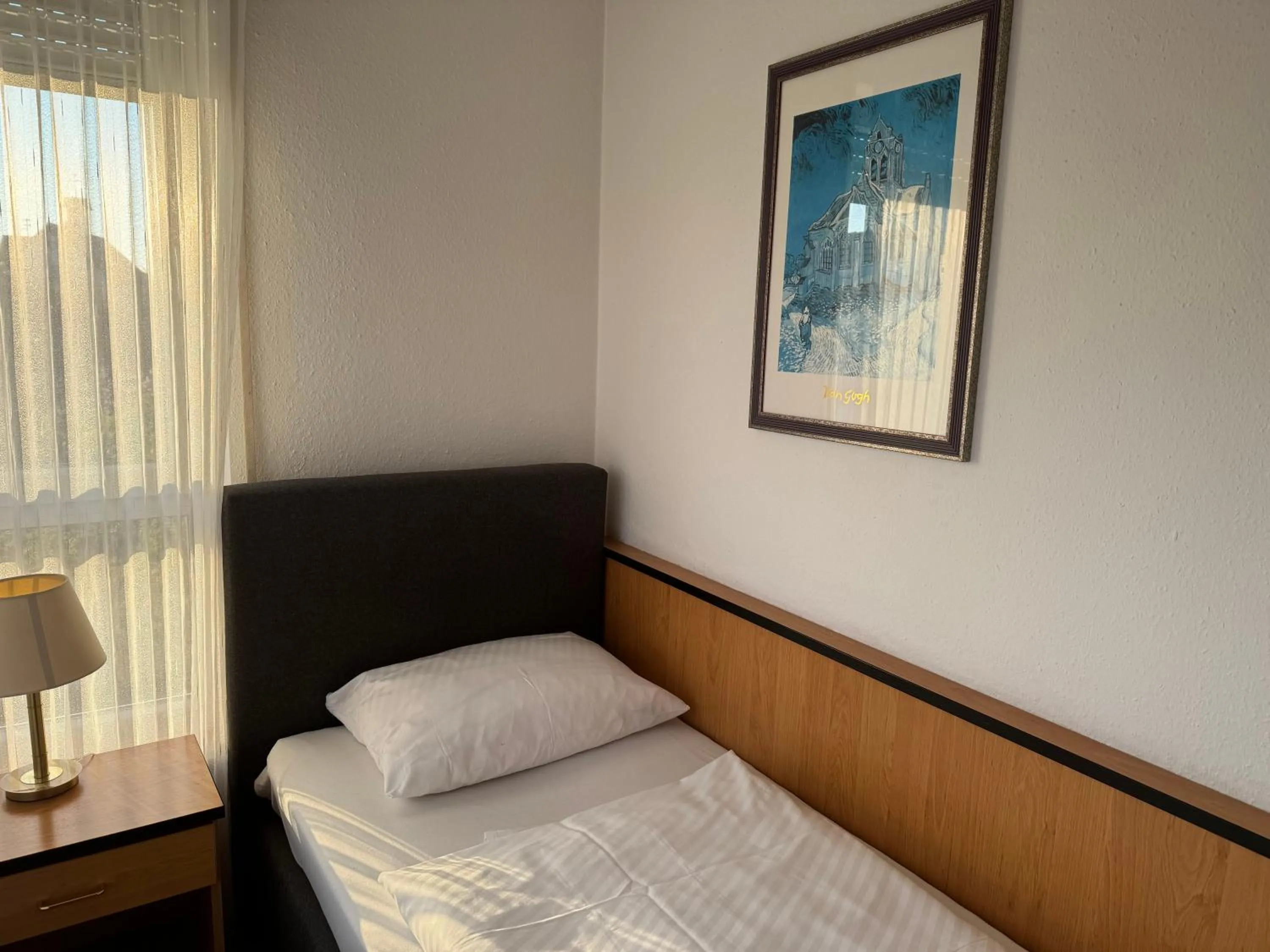 Bed in Airport-Hotel Stetten