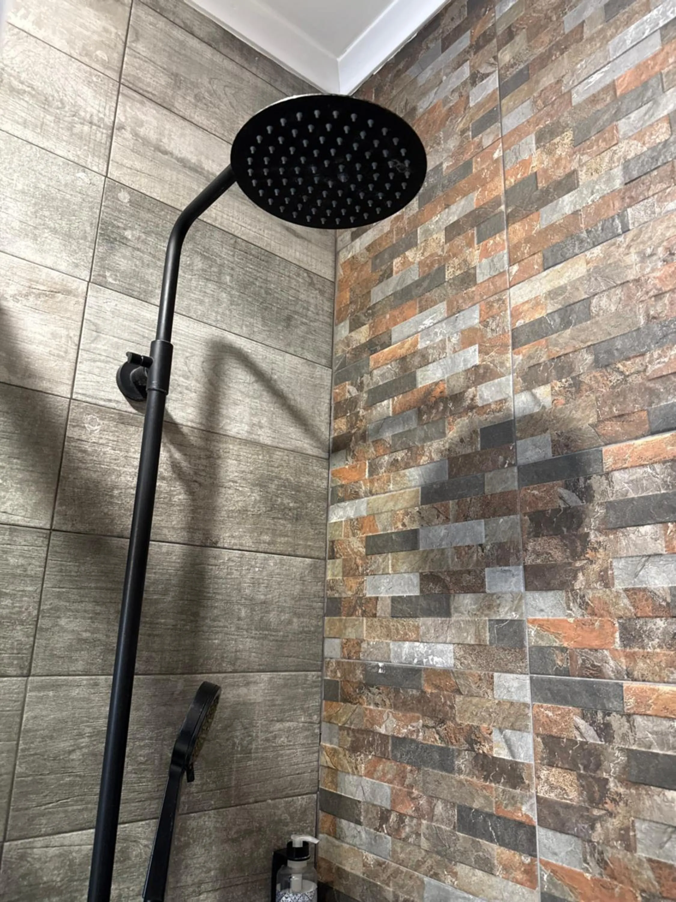 Shower in Casa Do Campo