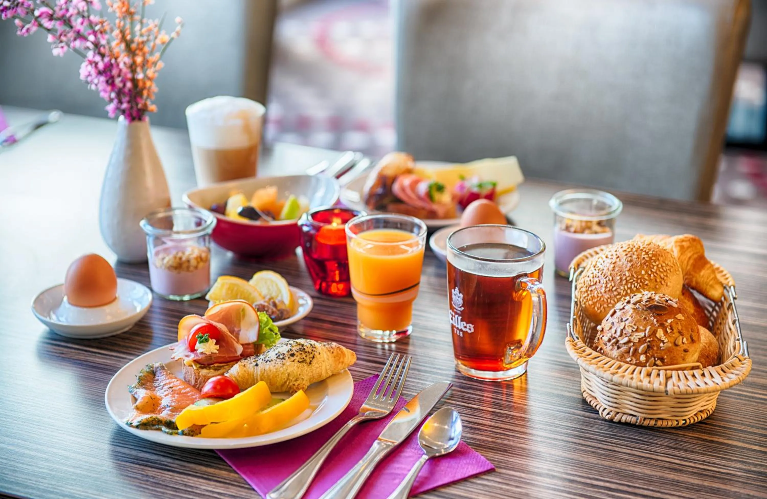 Breakfast in Leonardo Hotel Mannheim-Ladenburg