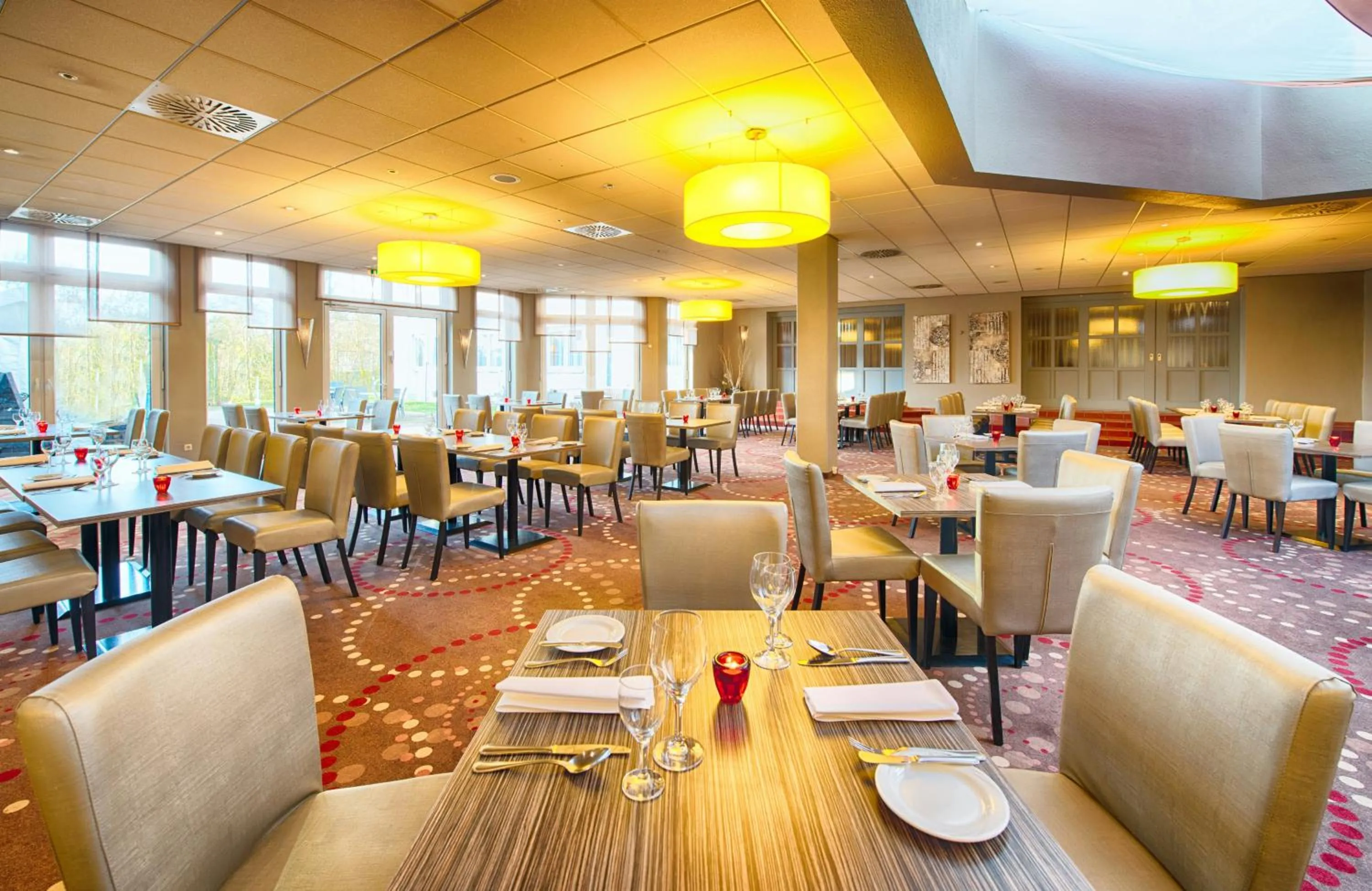 Restaurant/places to eat in Leonardo Hotel Mannheim-Ladenburg