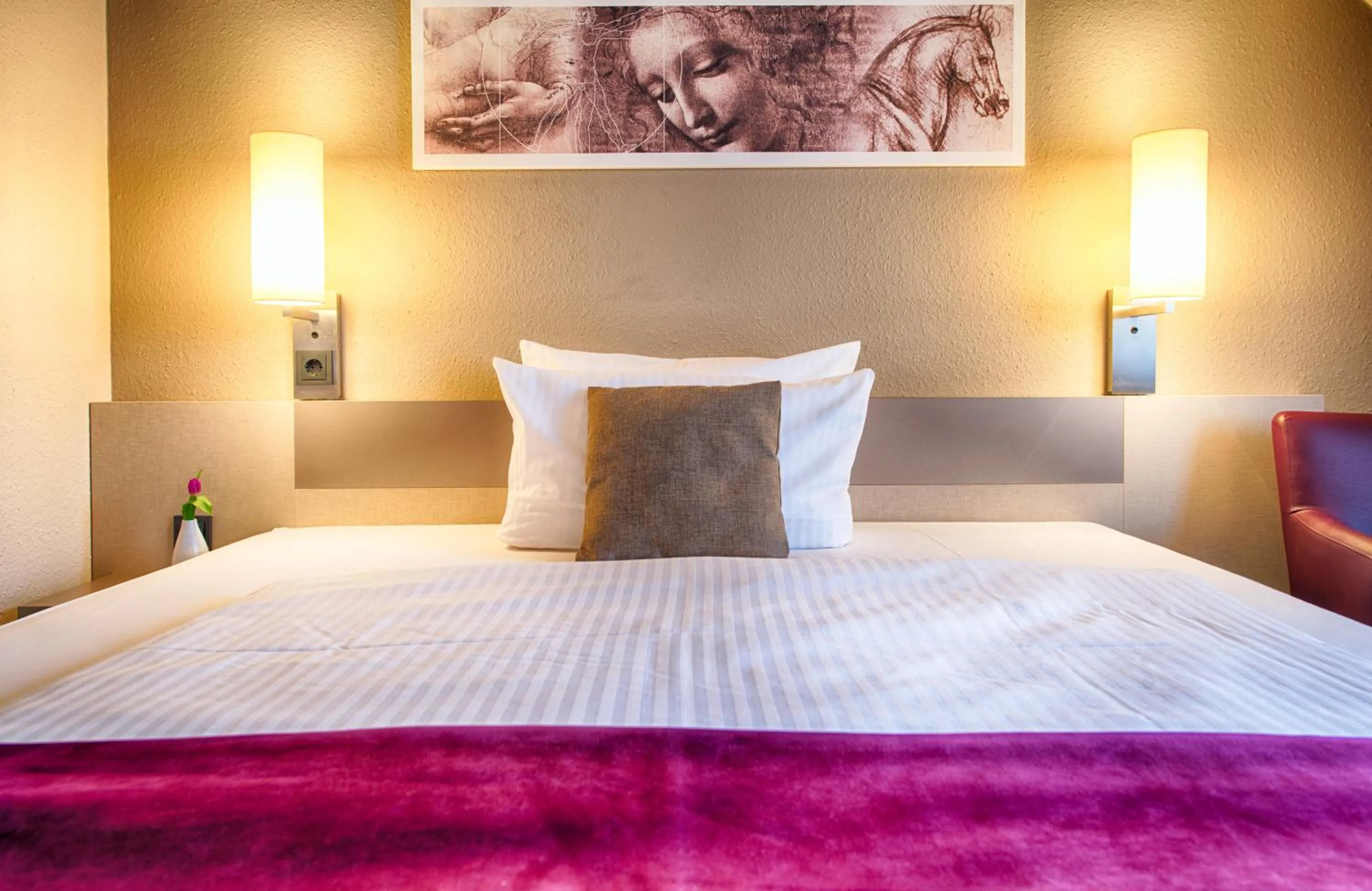 Photo of the whole room, Bed in Leonardo Hotel Mannheim-Ladenburg