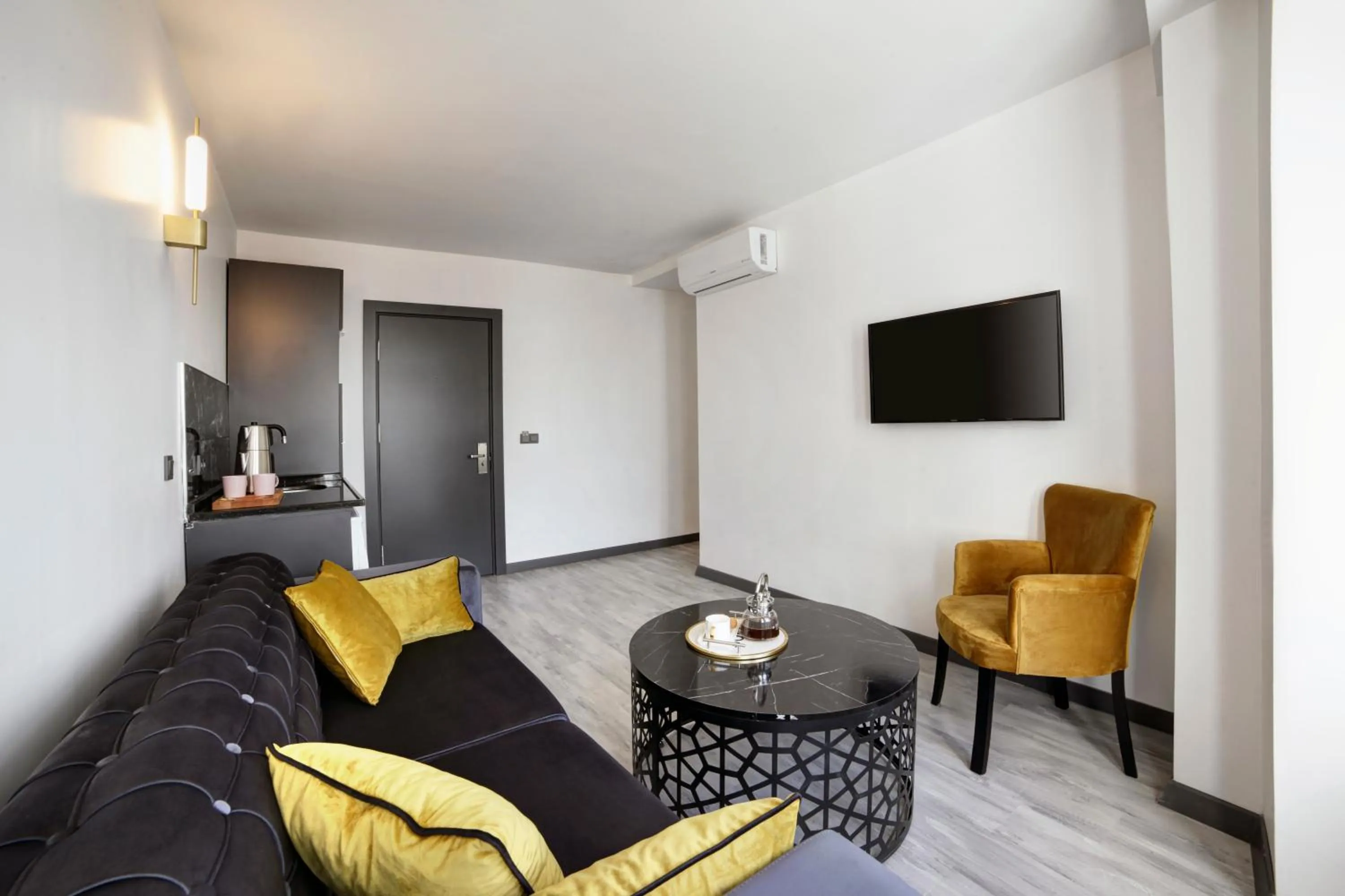 Living room in Taksim Seya Suites Hotel