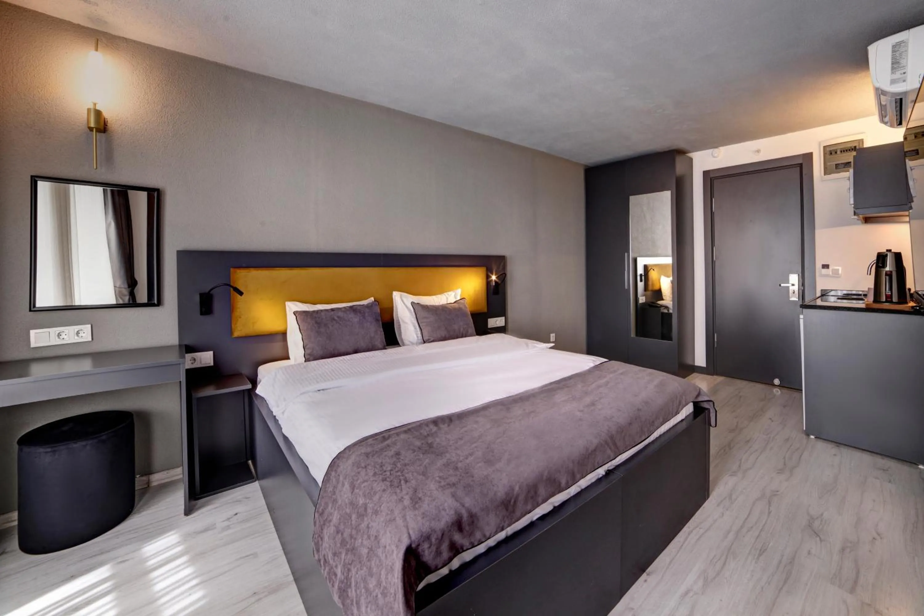 Bedroom, Bed in Taksim Seya Suites Hotel