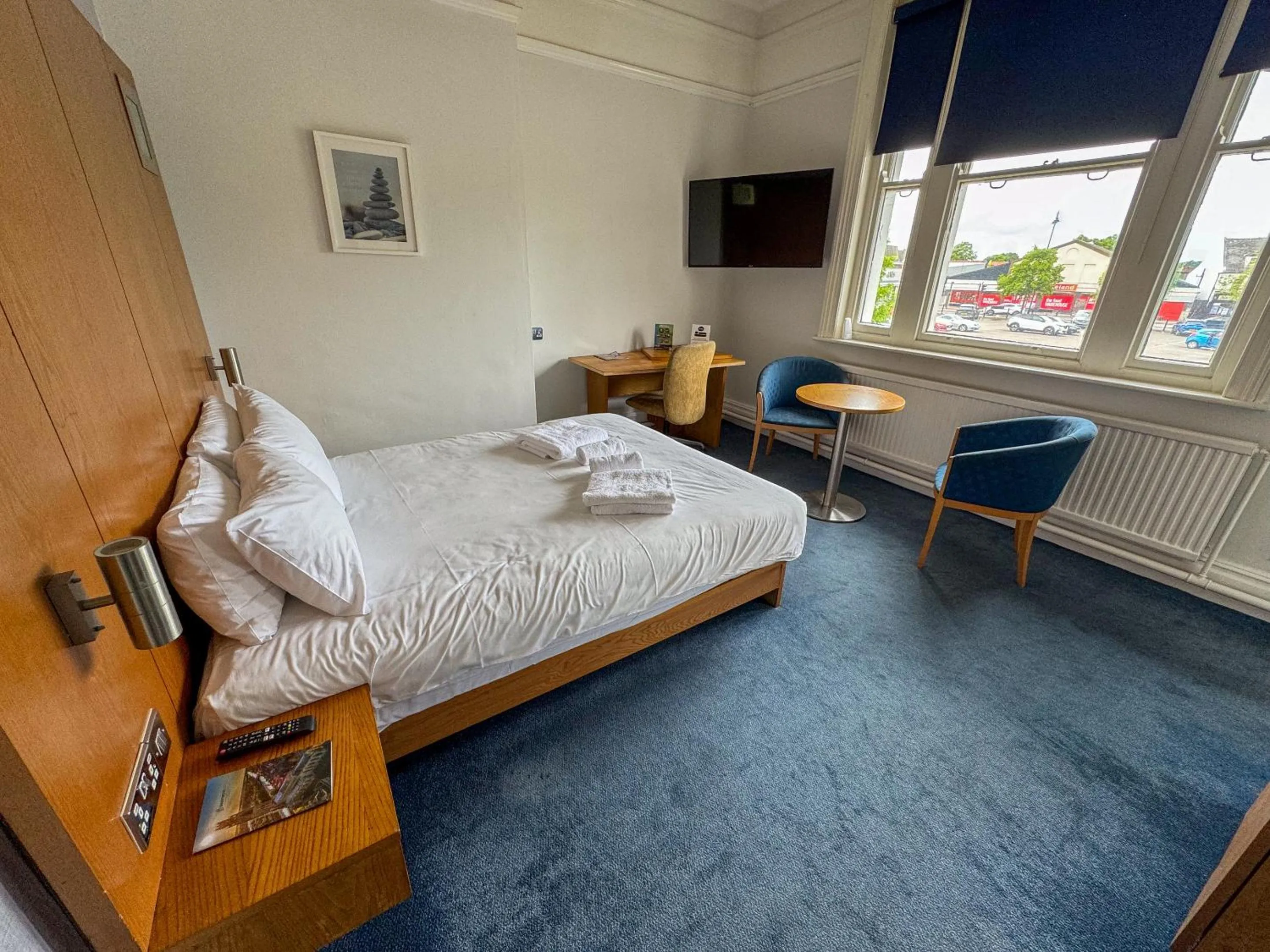 Bedroom, Bed in The New England Hotel